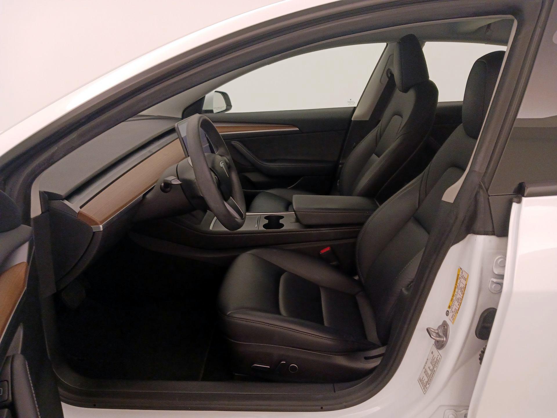 Thumbnail: 2023 Tesla Model 3 - 11