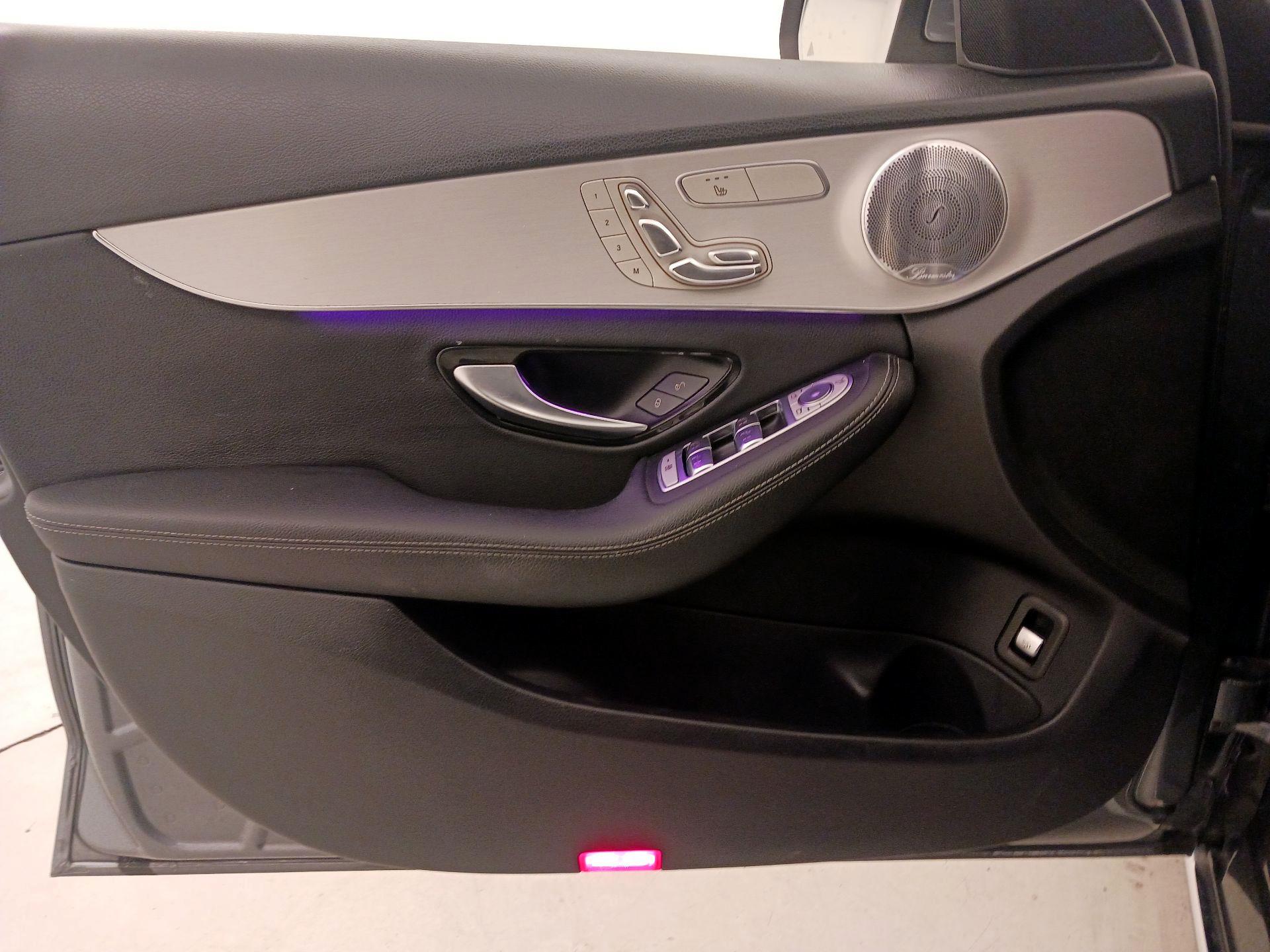 Thumbnail: 2021 Mercedes-Benz C-Class - 12