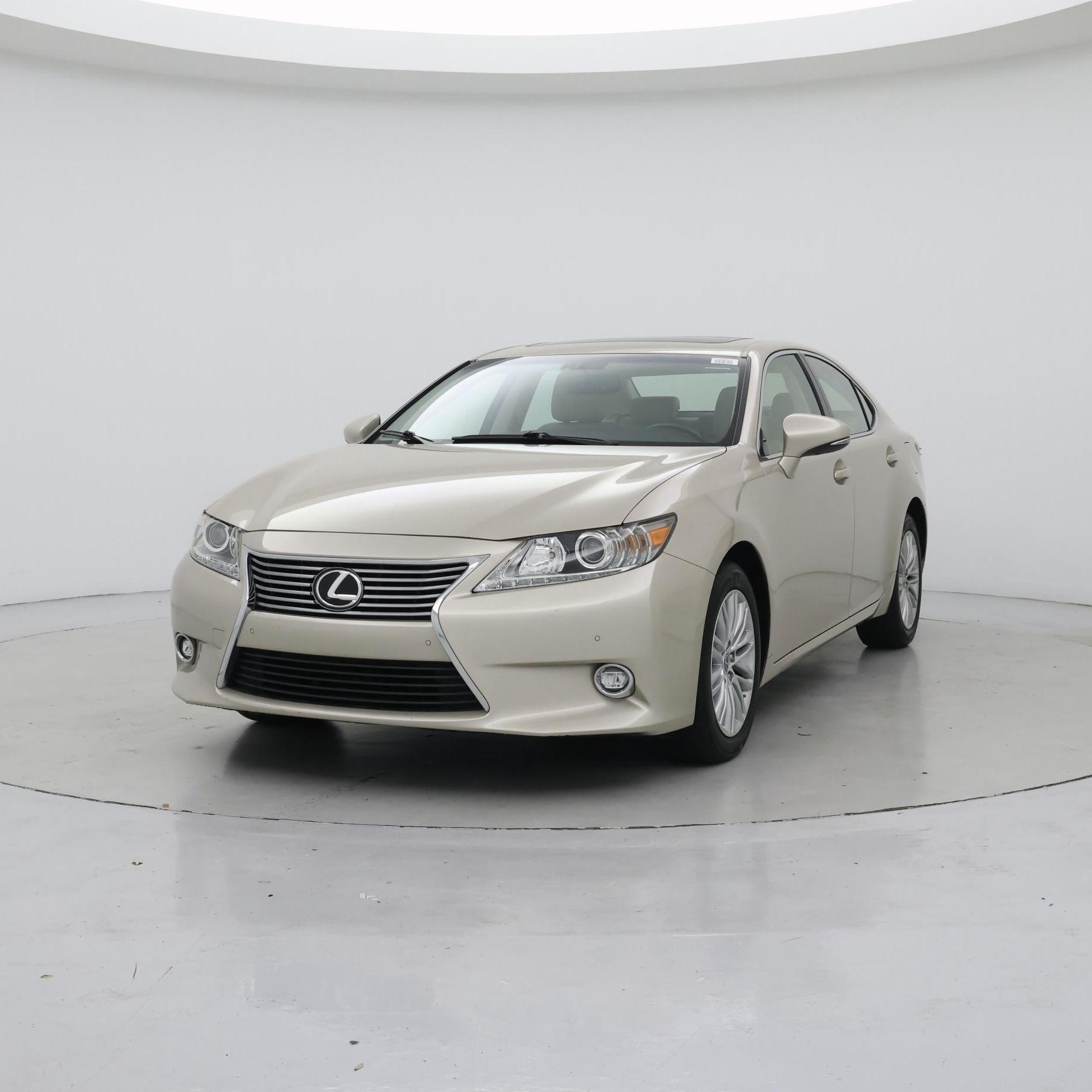 Thumbnail: 2015 Lexus ES - 4