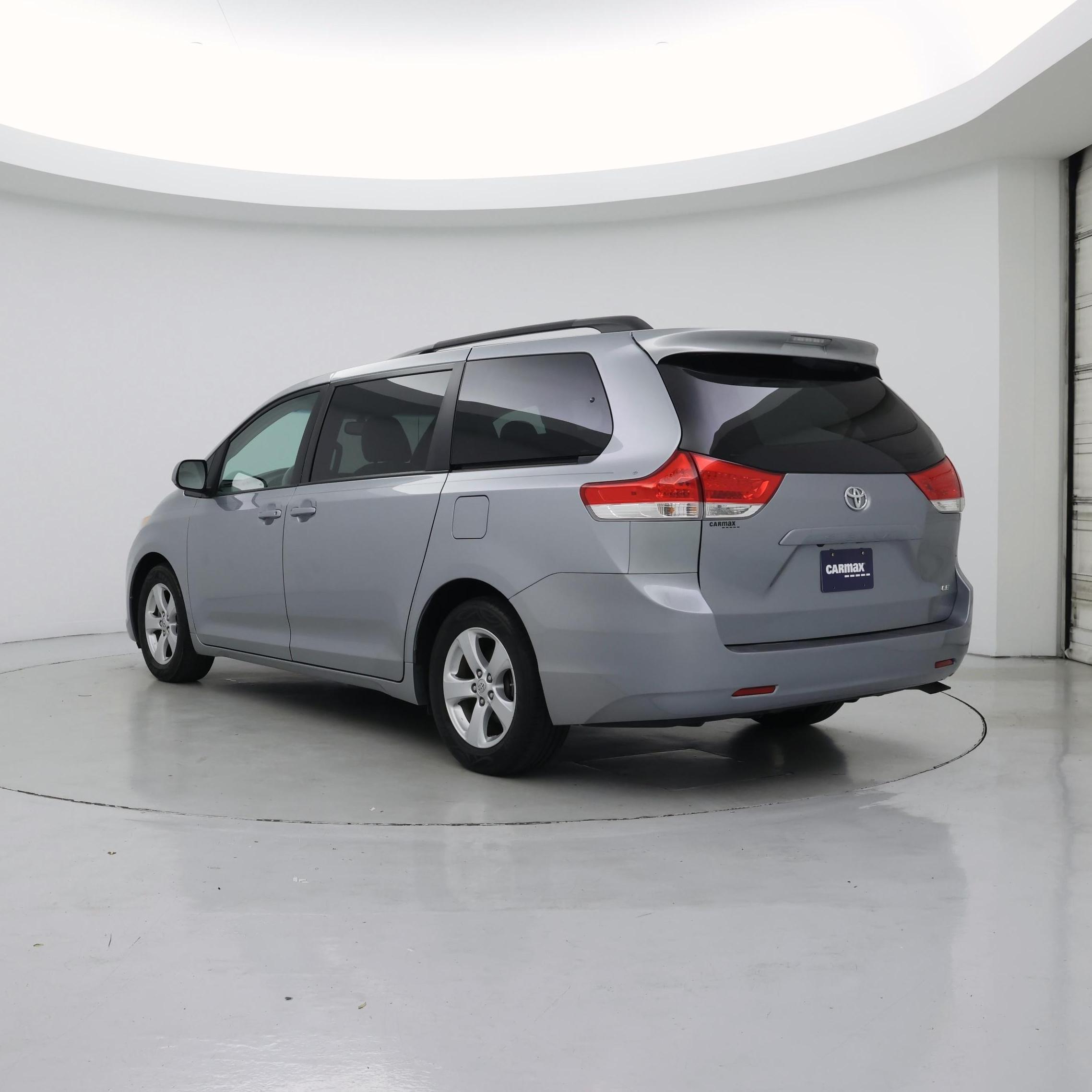 Thumbnail: 2014 Toyota Sienna - 2