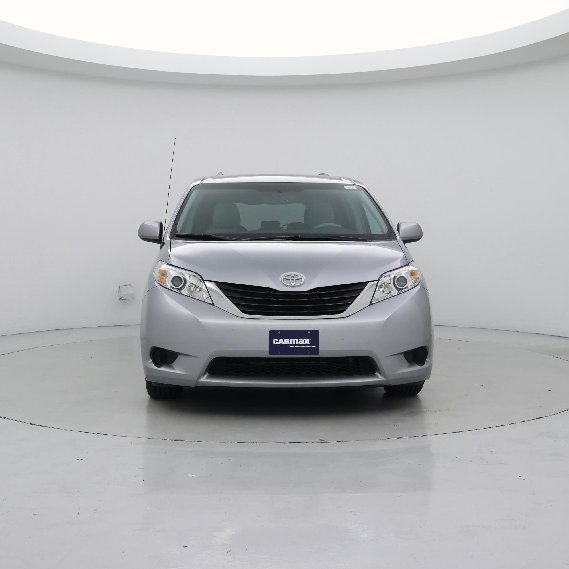 Thumbnail: 2014 Toyota Sienna - 5