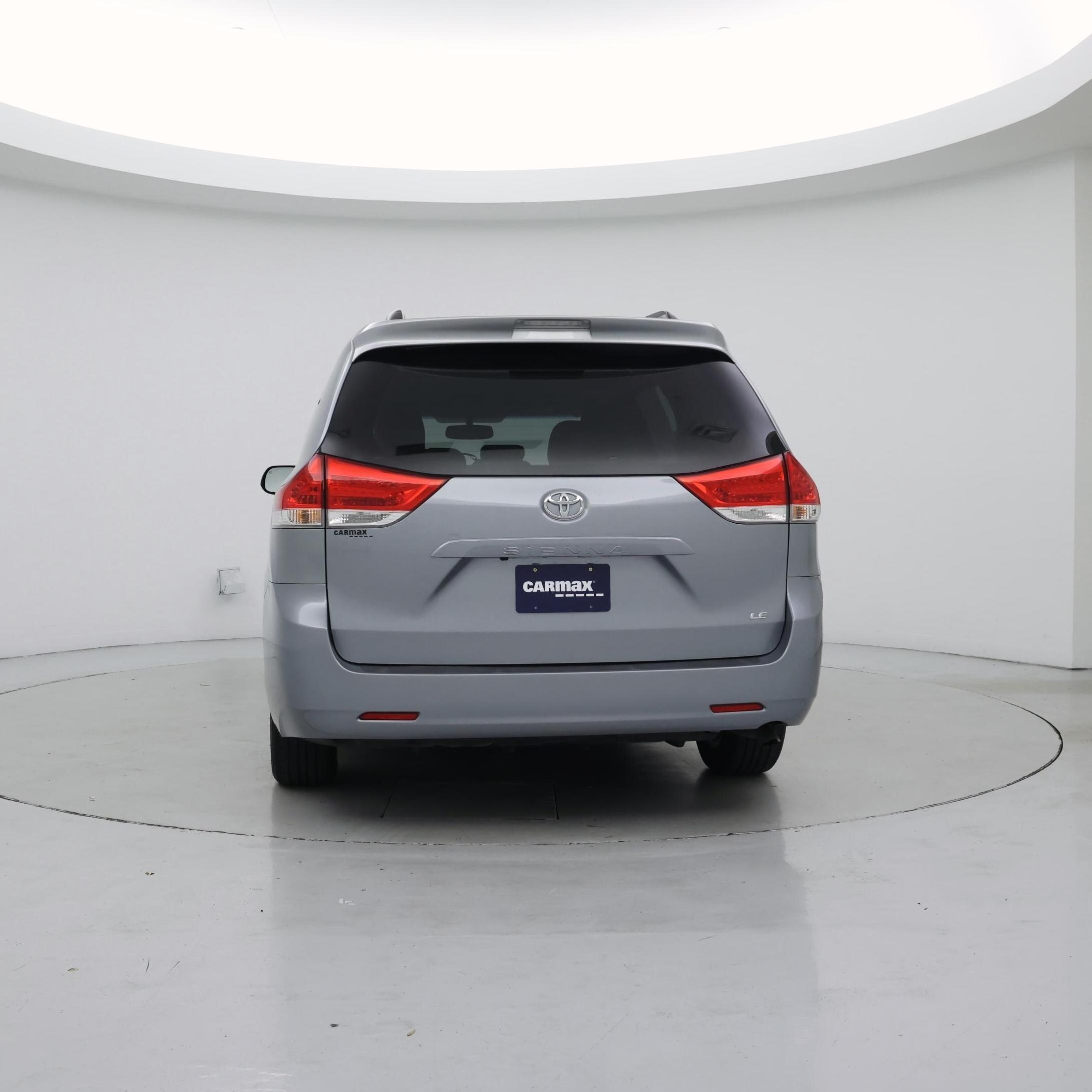 Thumbnail: 2014 Toyota Sienna - 6
