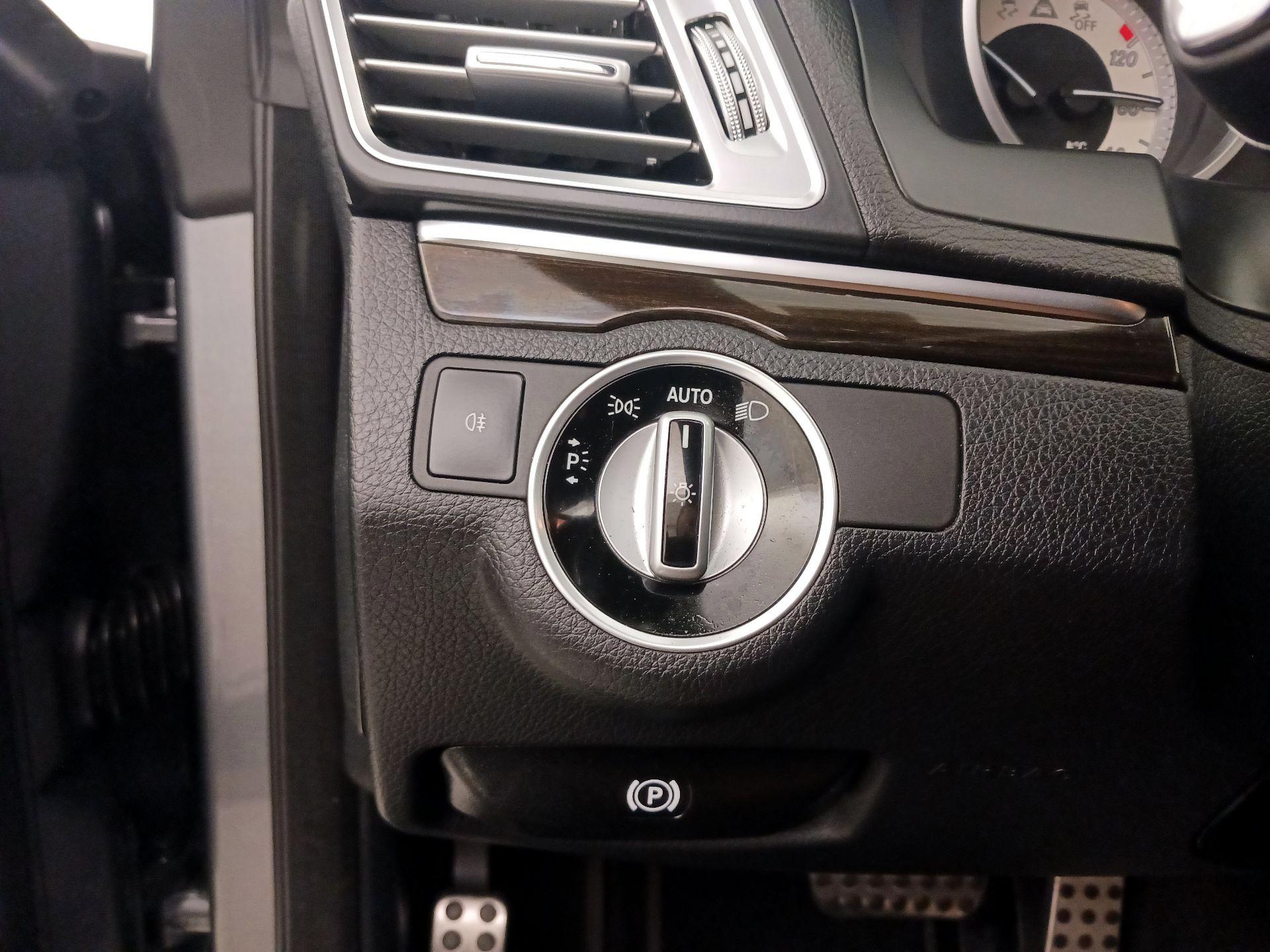 Thumbnail: 2017 Mercedes-Benz E-Class - 13