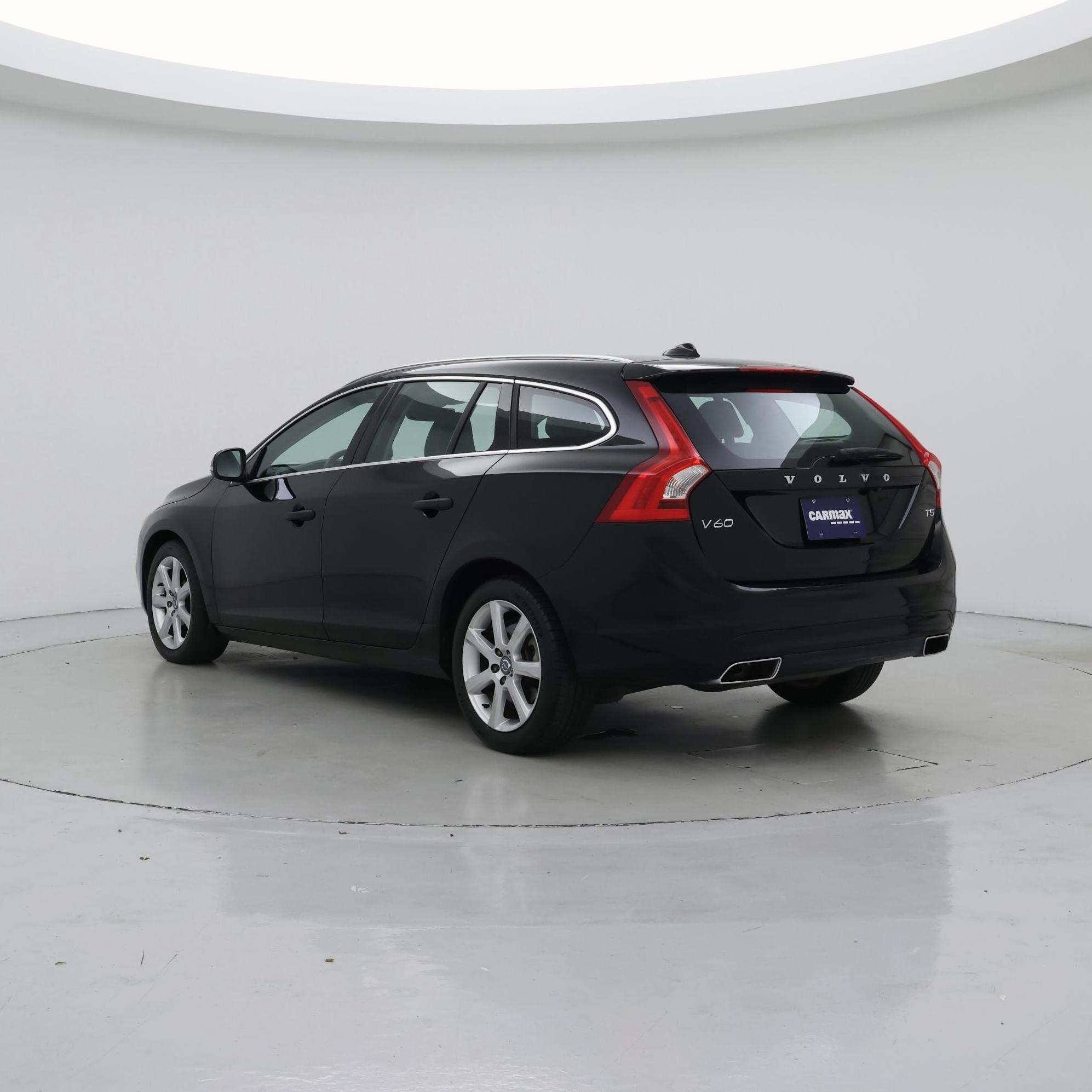 Thumbnail: 2017 Volvo V60 - 2