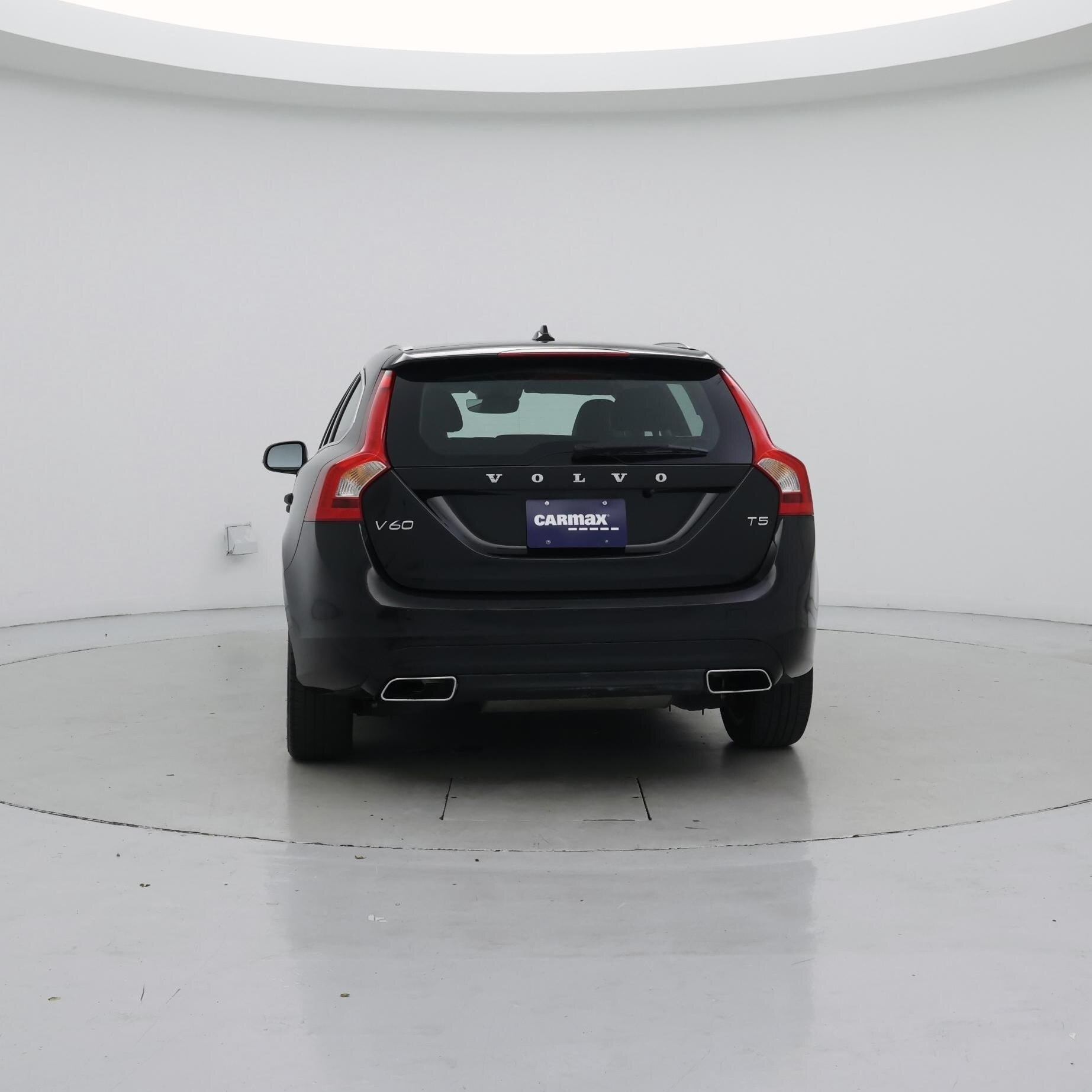 Thumbnail: 2017 Volvo V60 - 6
