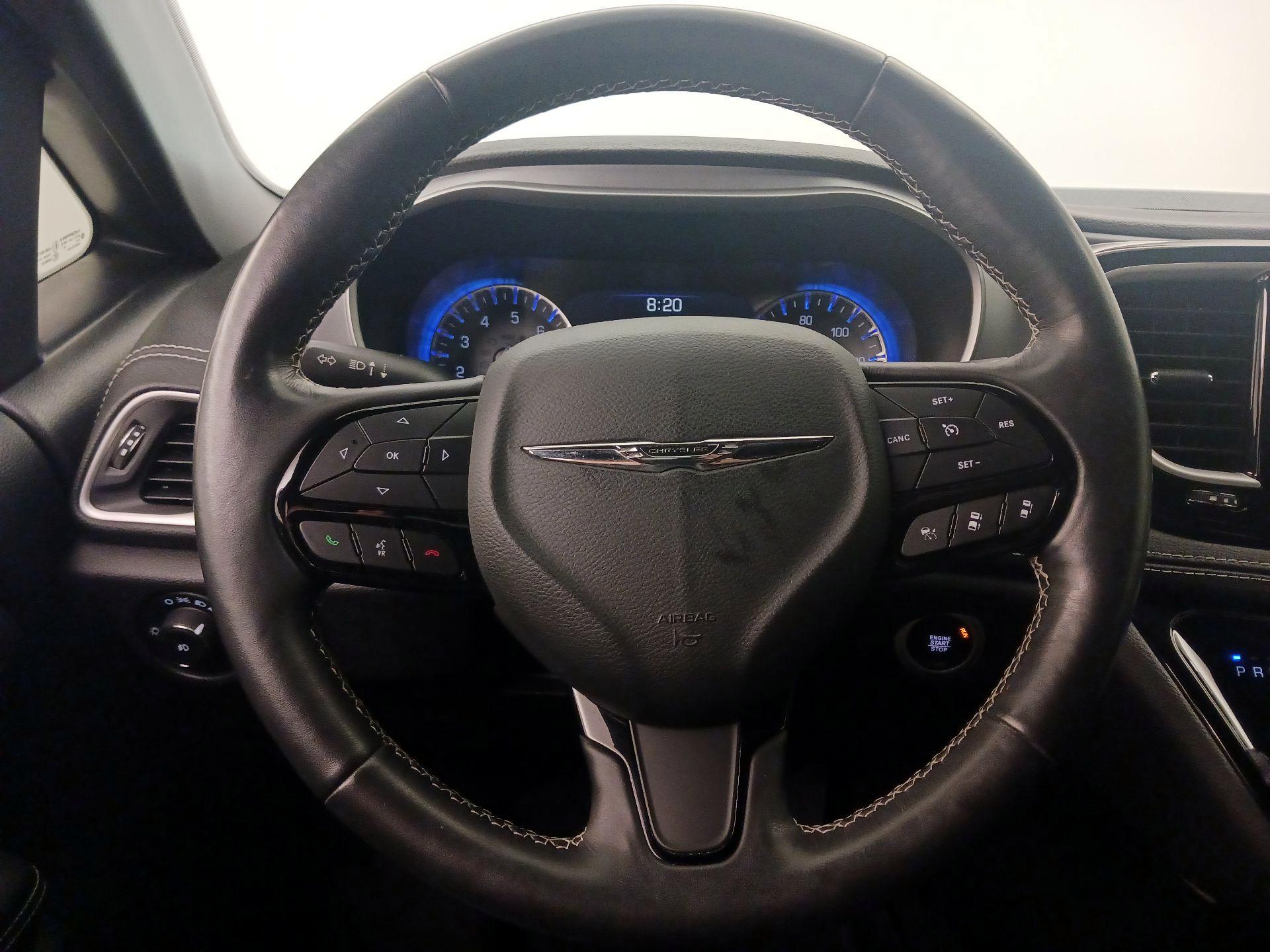 Thumbnail: 2021 Chrysler Pacifica - 10