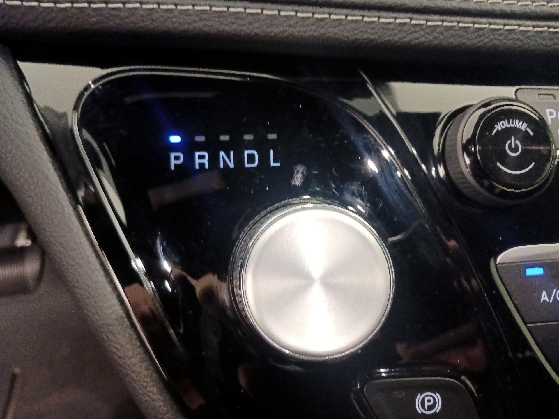 Thumbnail: 2021 Chrysler Pacifica - 18