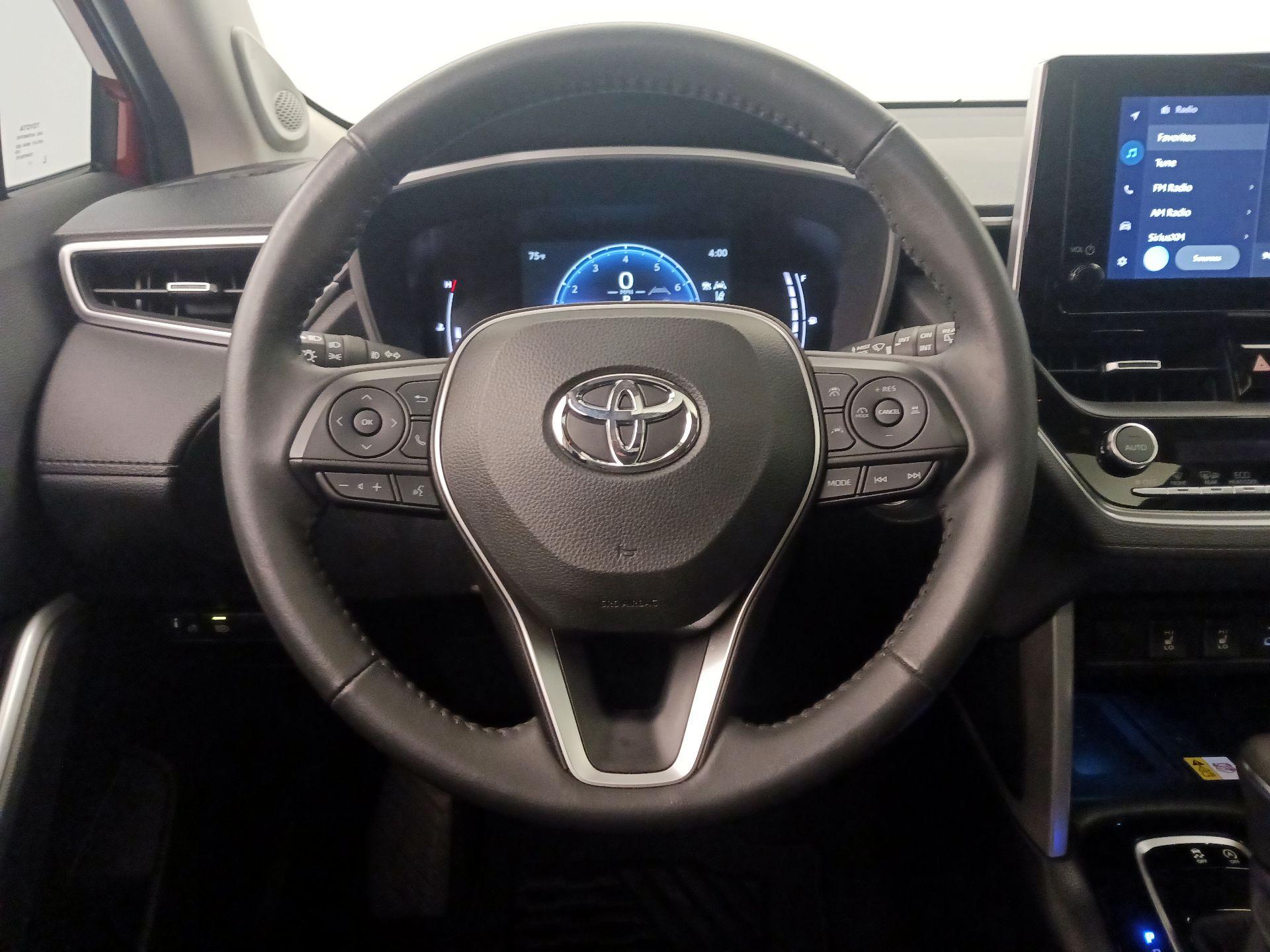 Thumbnail: 2023 Toyota Corolla Cross - 10