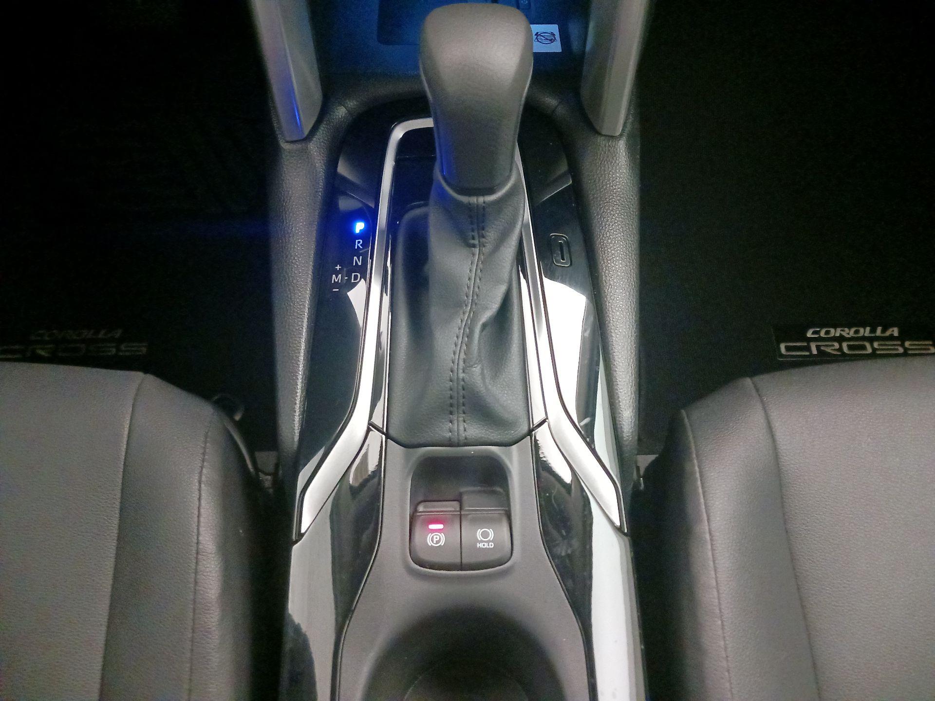 Thumbnail: 2023 Toyota Corolla Cross - 17