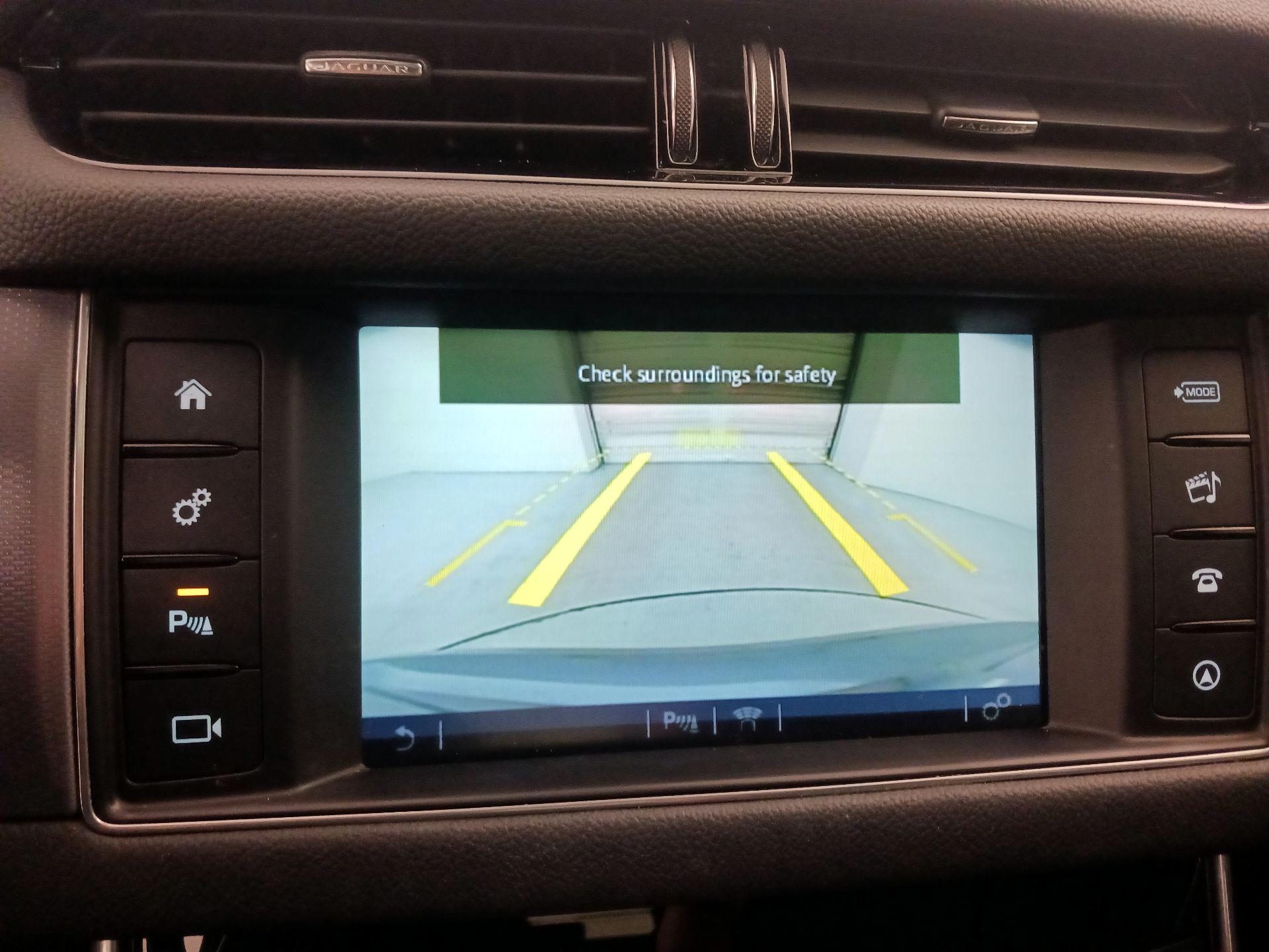 Thumbnail: 2016 Jaguar XF - 15