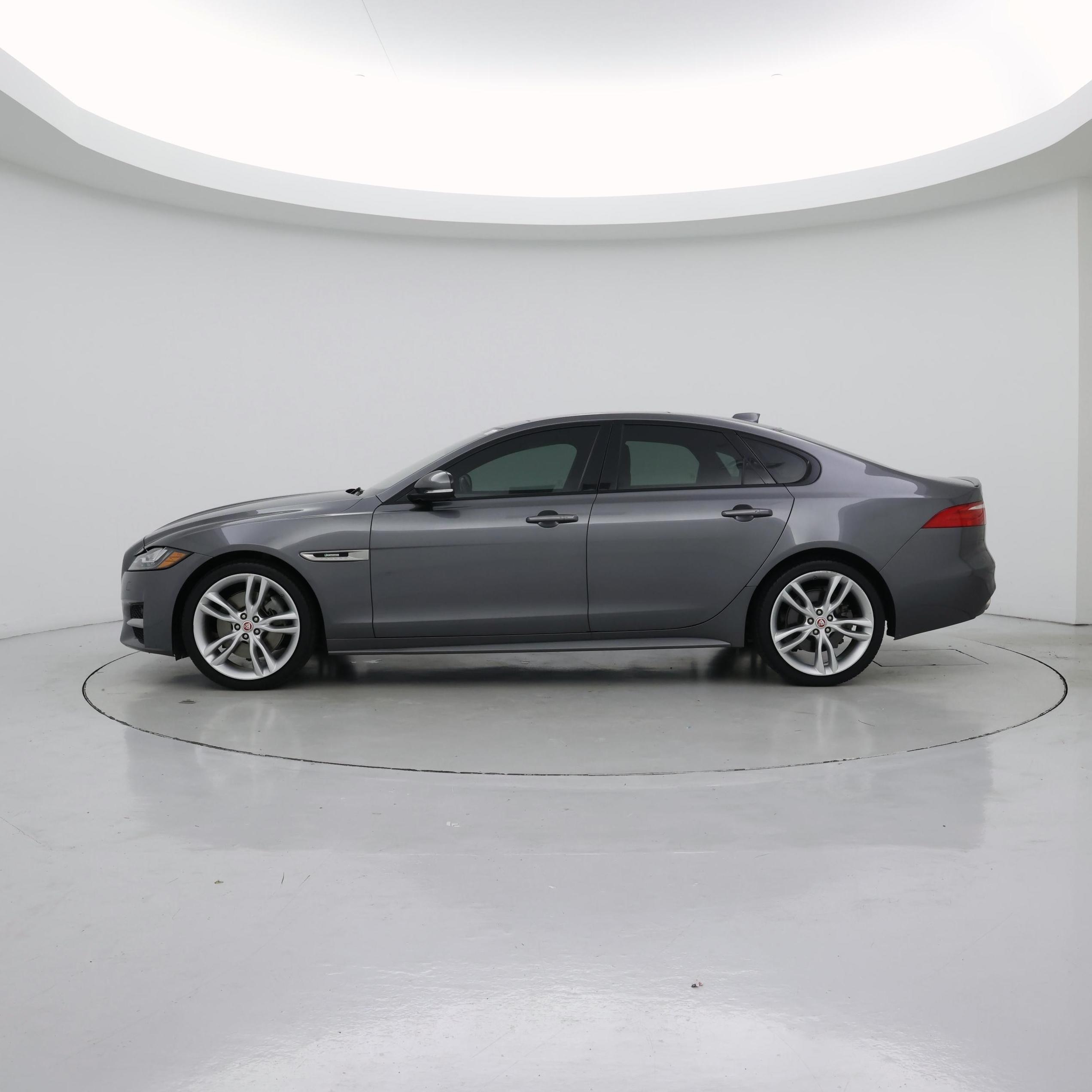Thumbnail: 2016 Jaguar XF - 3