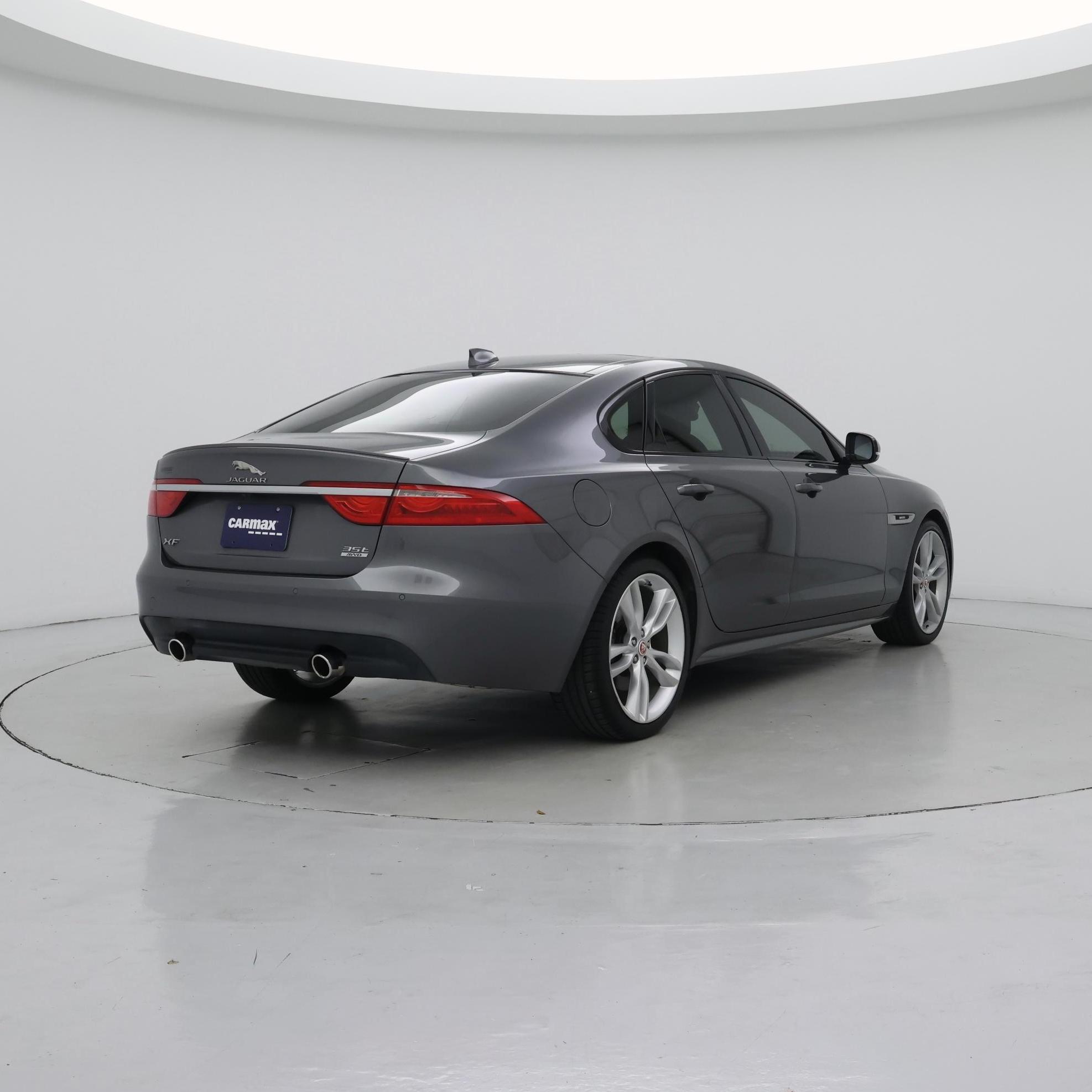 Thumbnail: 2016 Jaguar XF - 8