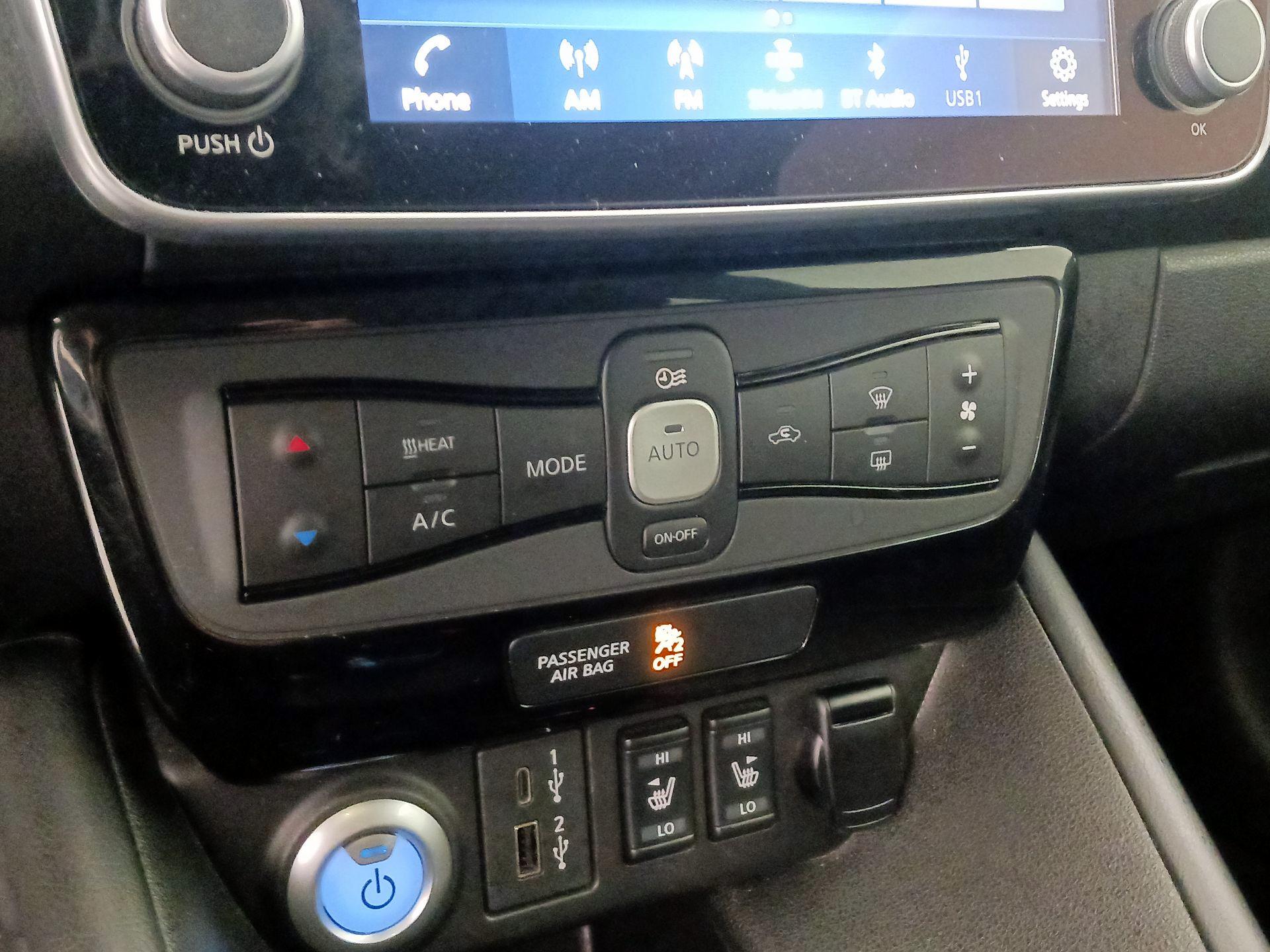 Thumbnail: 2022 Nissan Leaf - 17