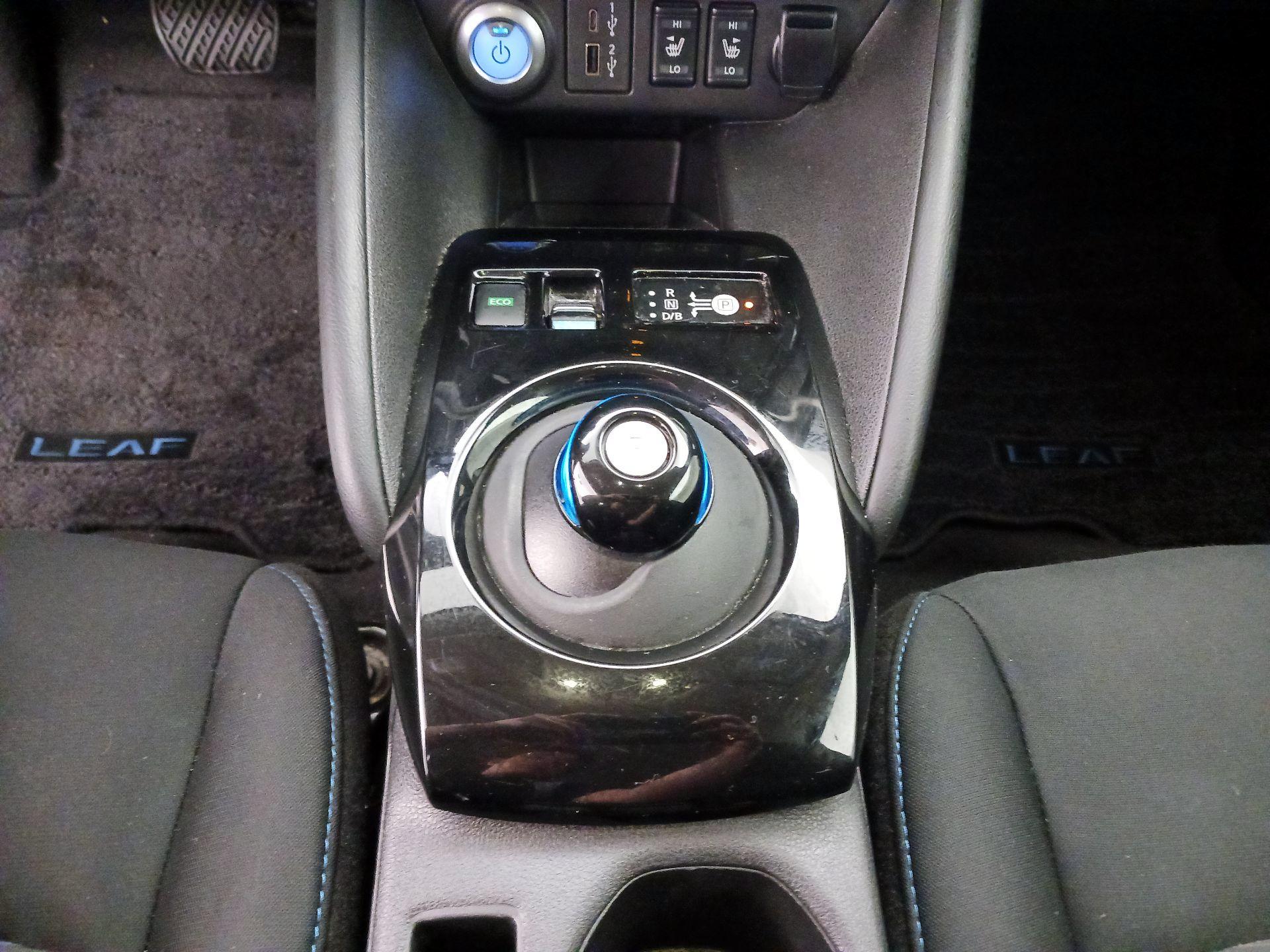 Thumbnail: 2022 Nissan Leaf - 18