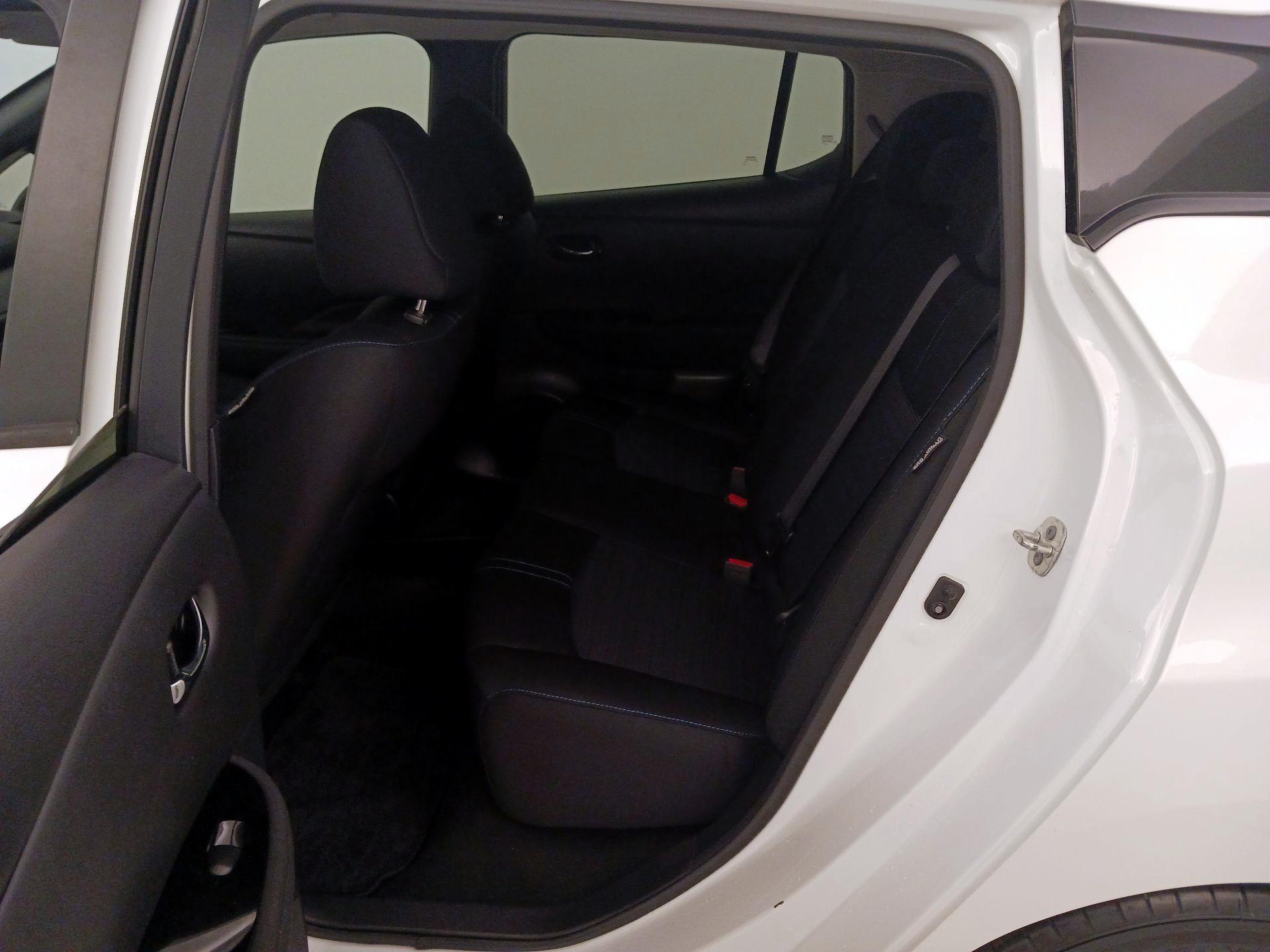 Thumbnail: 2022 Nissan Leaf - 20