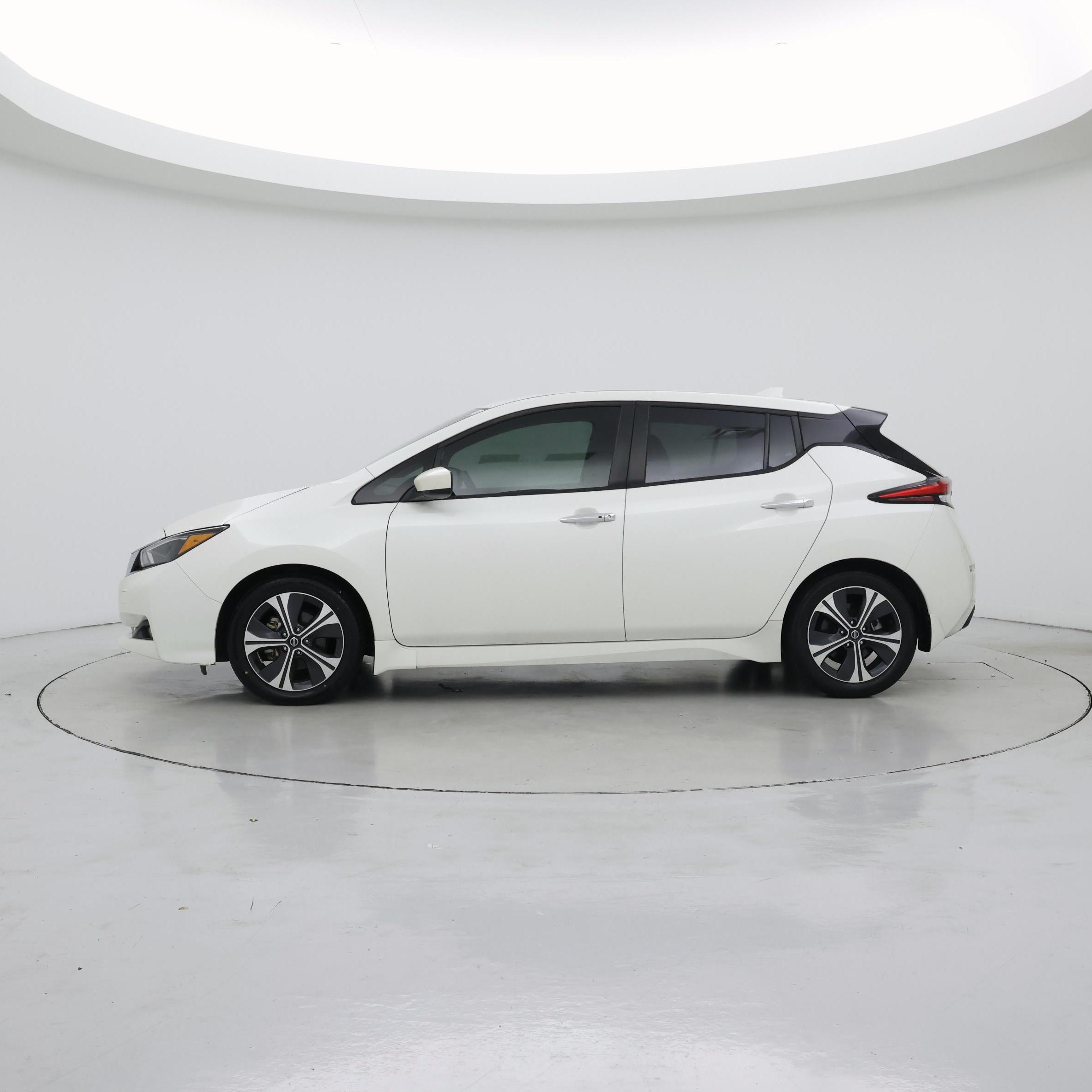 Thumbnail: 2022 Nissan Leaf - 3