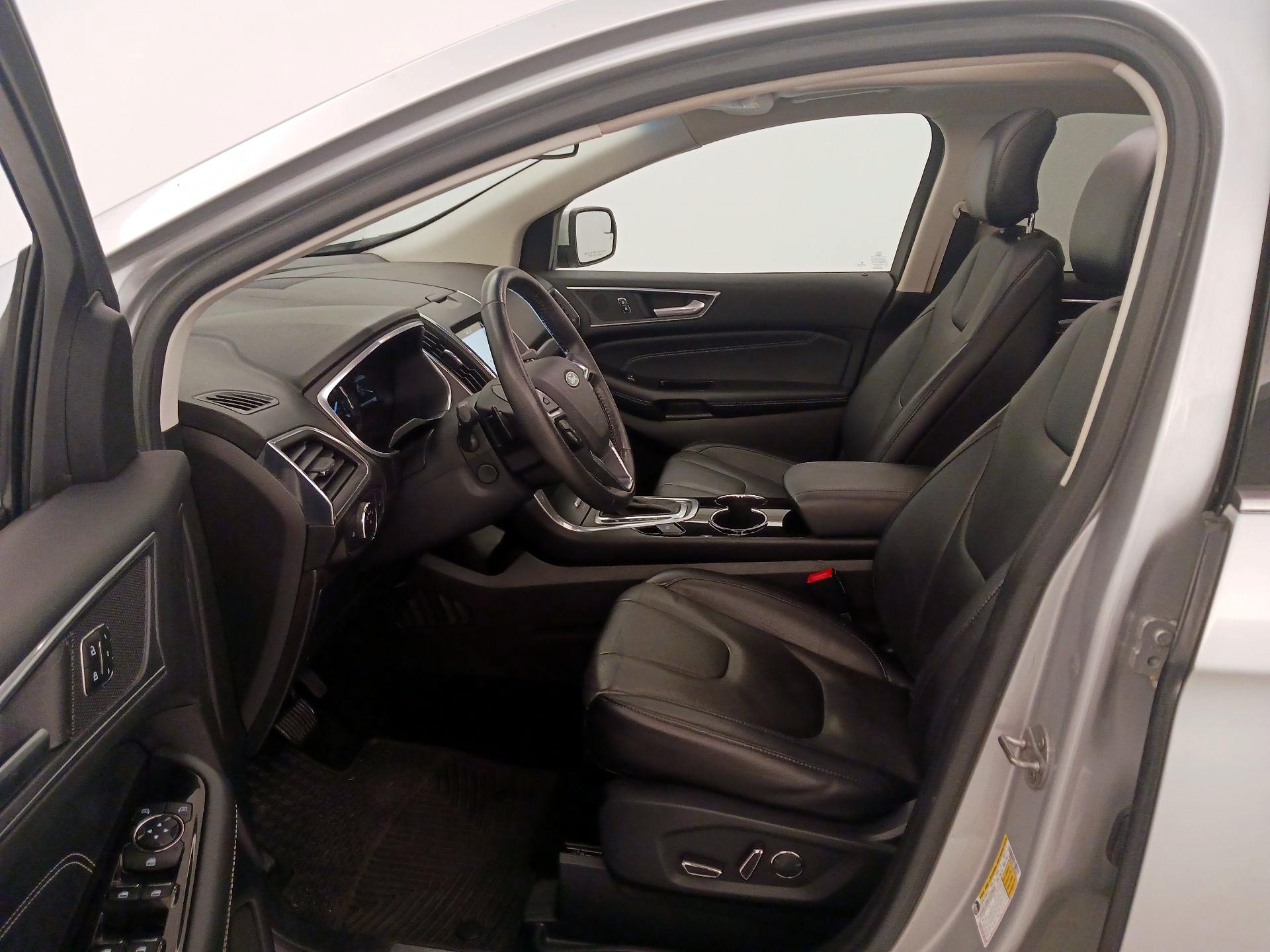 Thumbnail: 2018 Ford Edge - 11