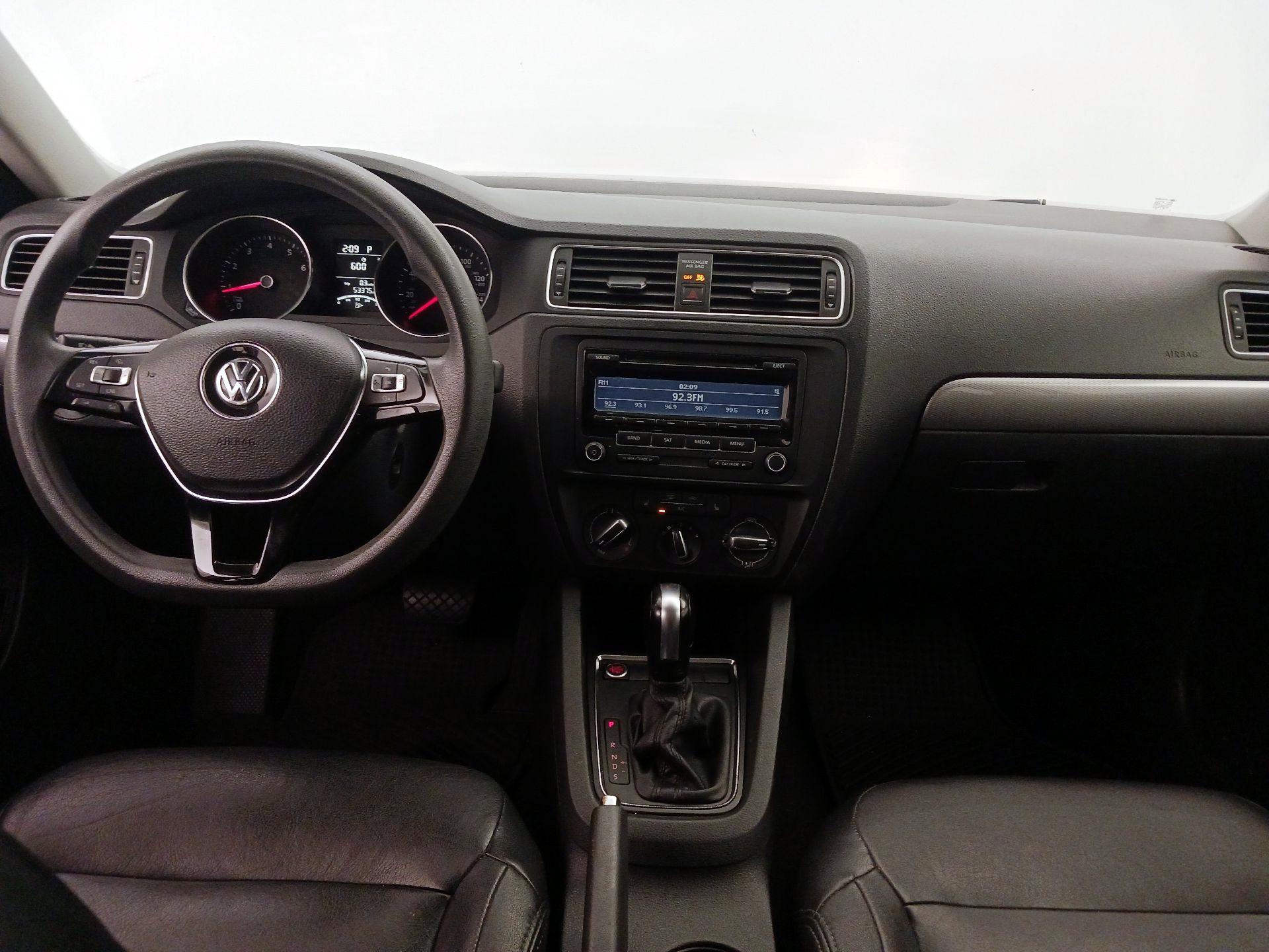 Thumbnail: 2015 Volkswagen Jetta - 9