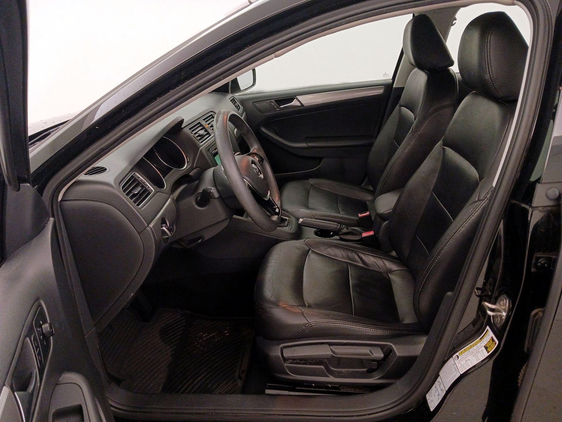 Thumbnail: 2015 Volkswagen Jetta - 11