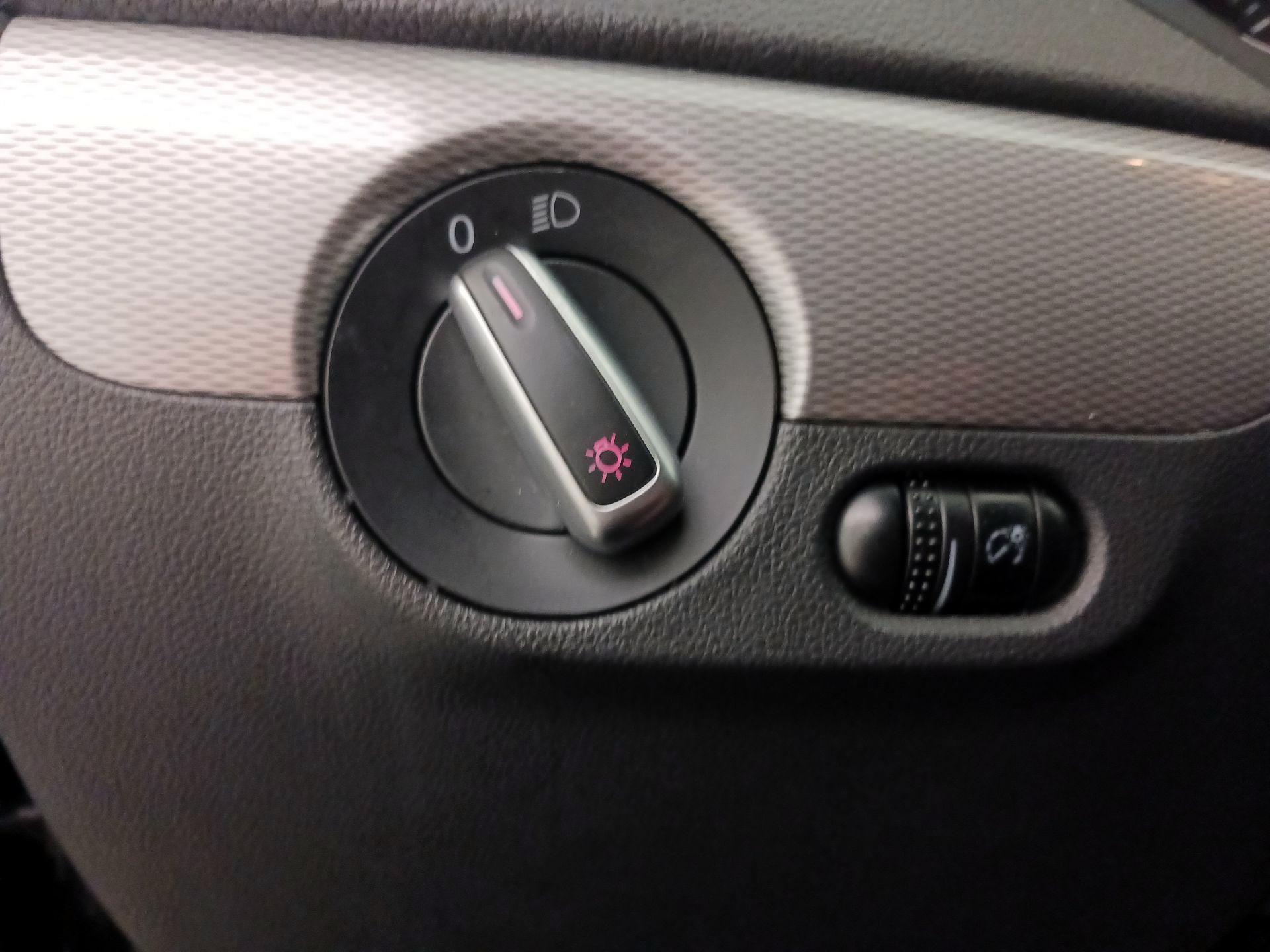 Thumbnail: 2015 Volkswagen Jetta - 13