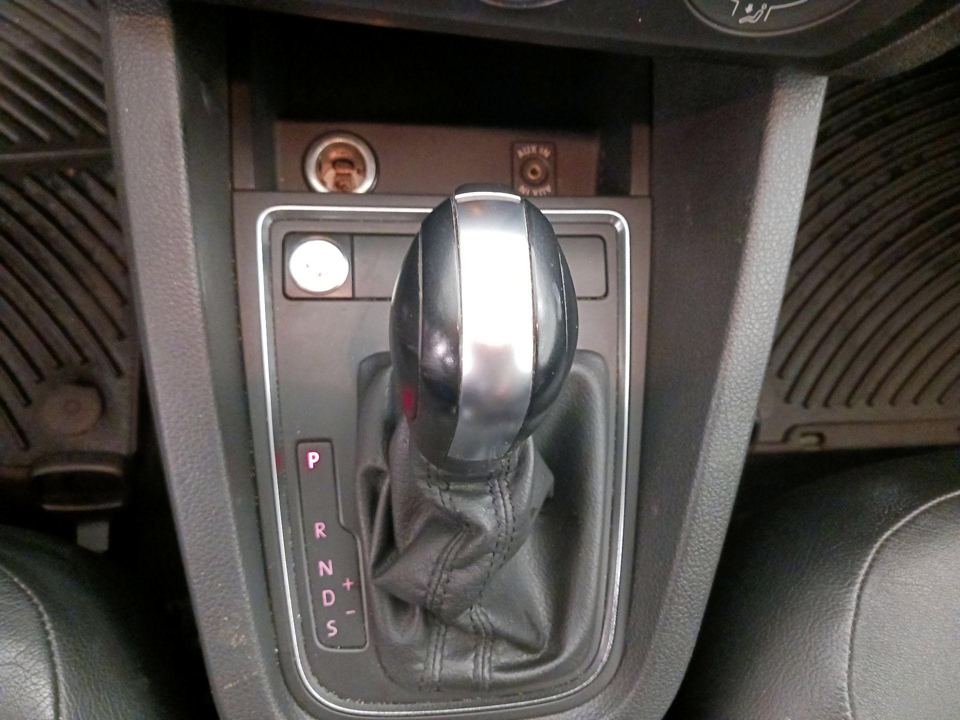 Thumbnail: 2015 Volkswagen Jetta - 16