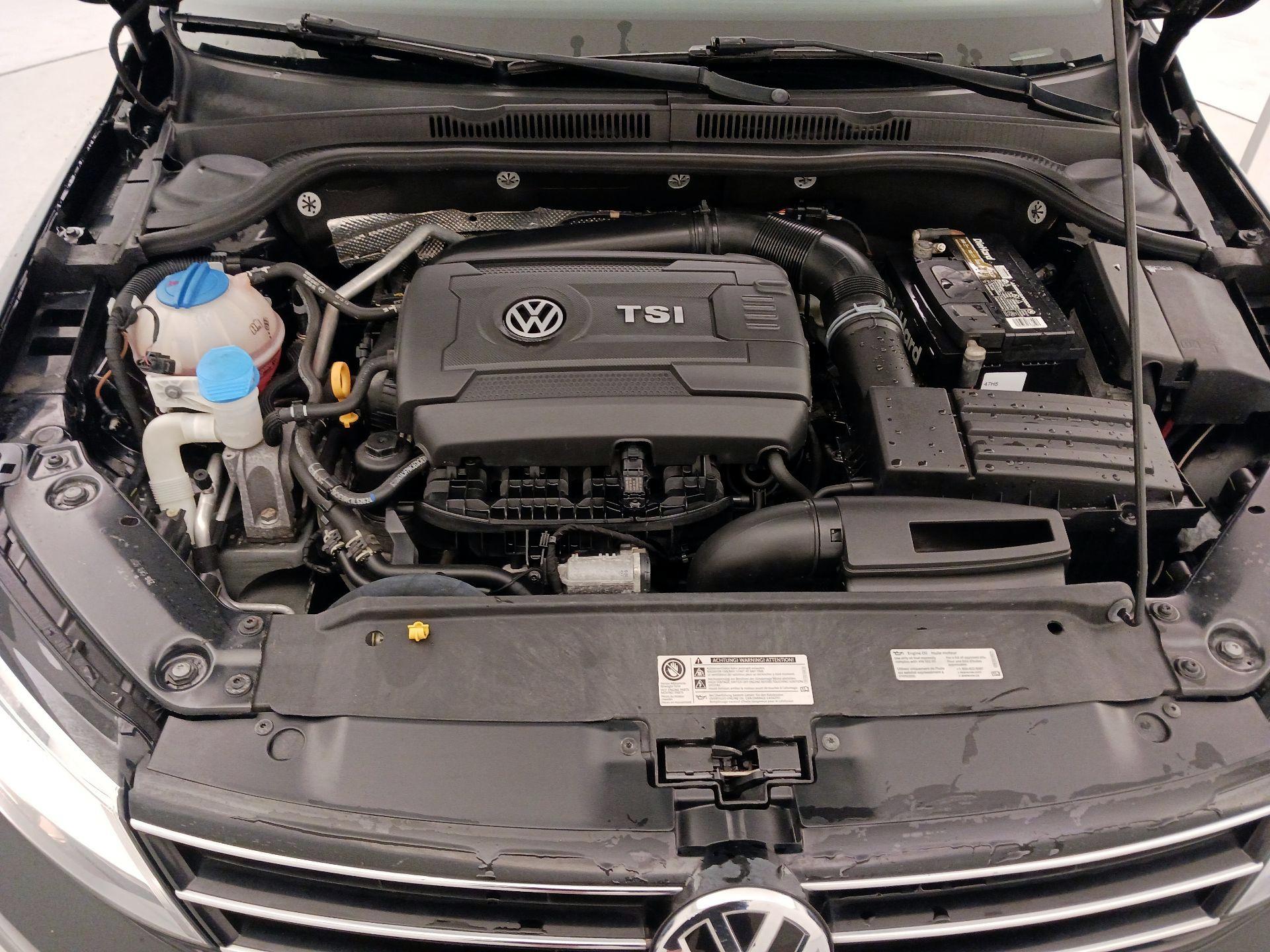 Thumbnail: 2015 Volkswagen Jetta - 20