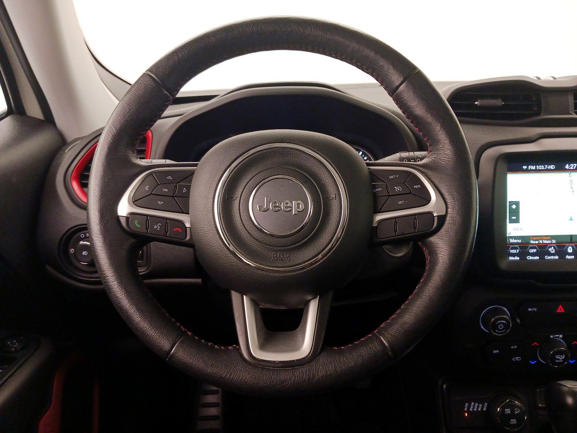 Thumbnail: 2020 Jeep Renegade - 10