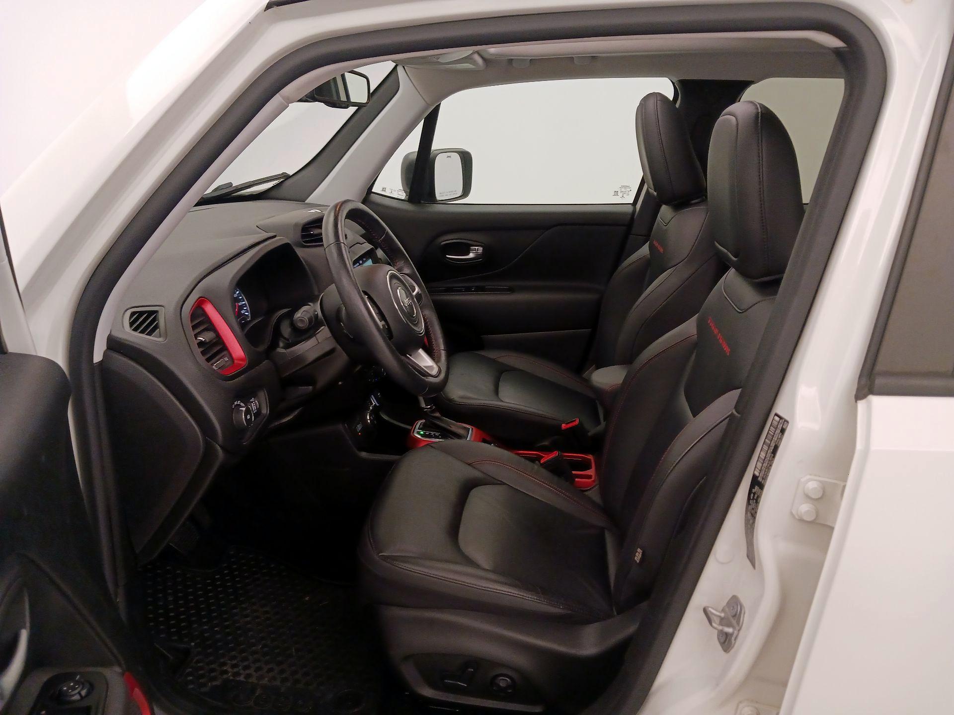 Thumbnail: 2020 Jeep Renegade - 11