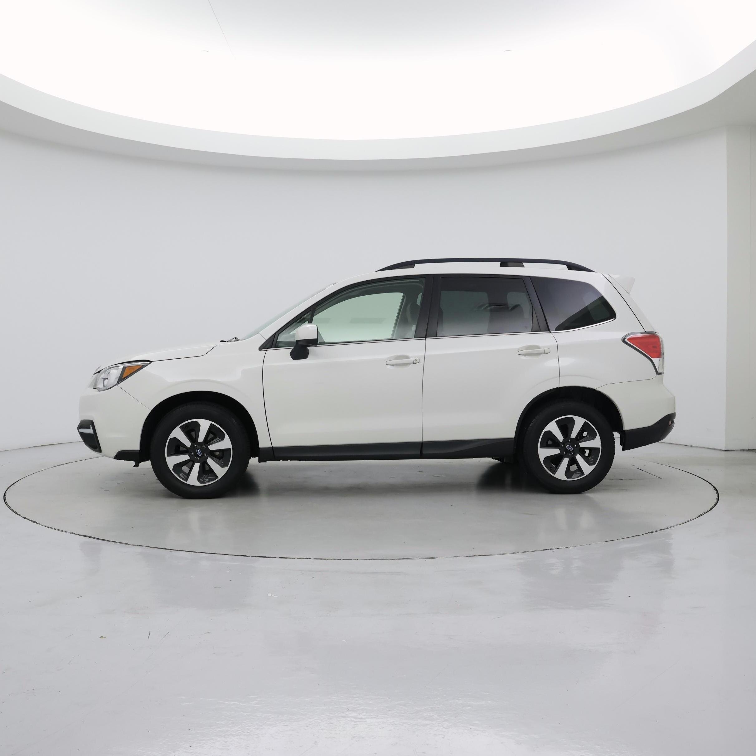 Thumbnail: 2018 Subaru Forester - 3