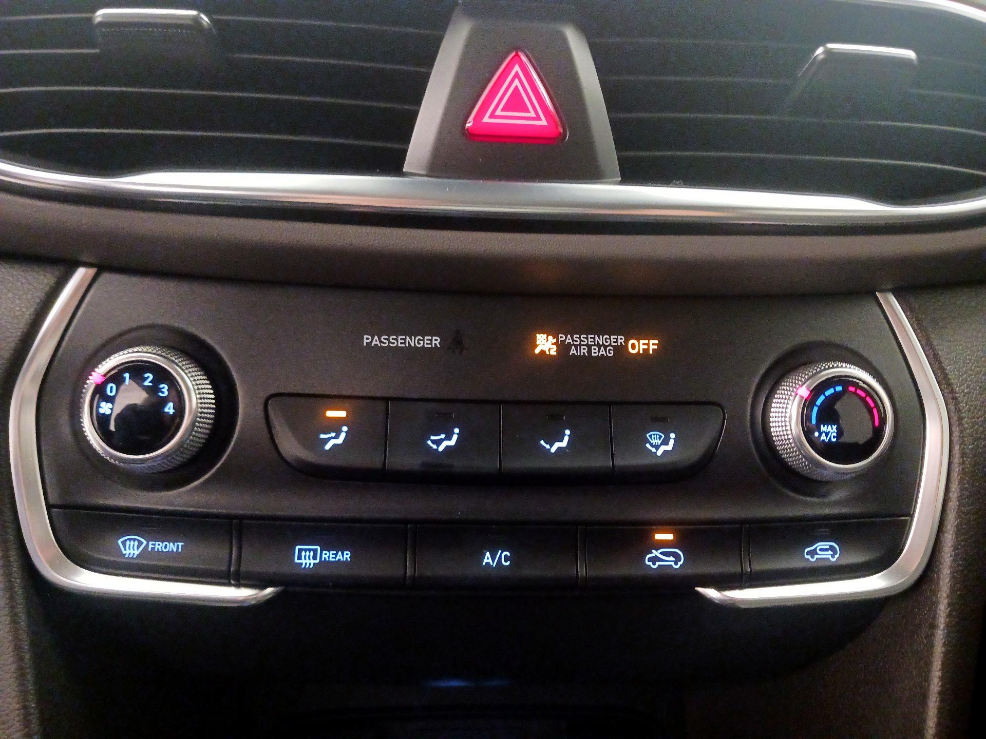 Thumbnail: 2020 Hyundai Santa Fe - 16