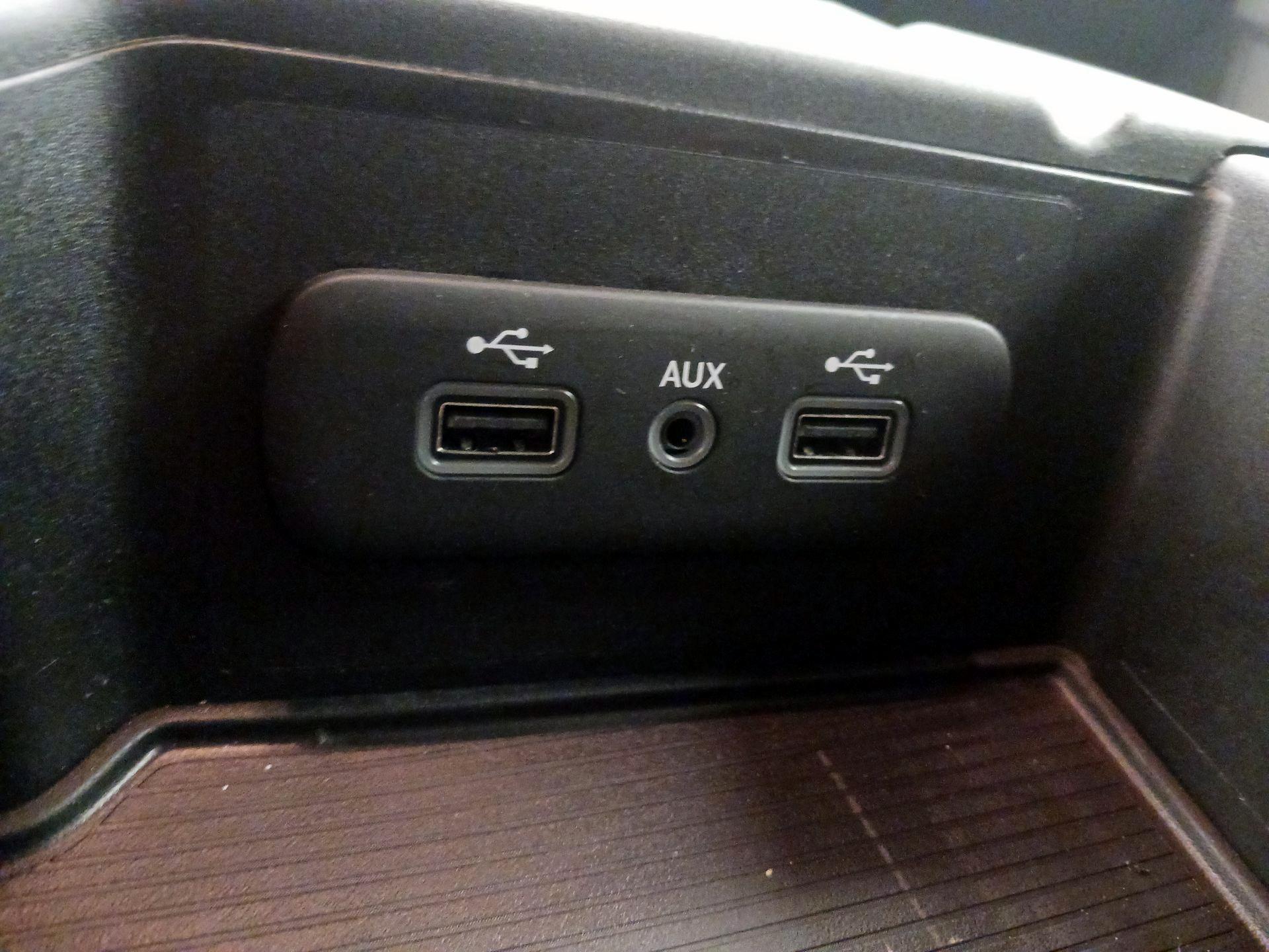 Thumbnail: 2020 RAM 1500 Classic - 18