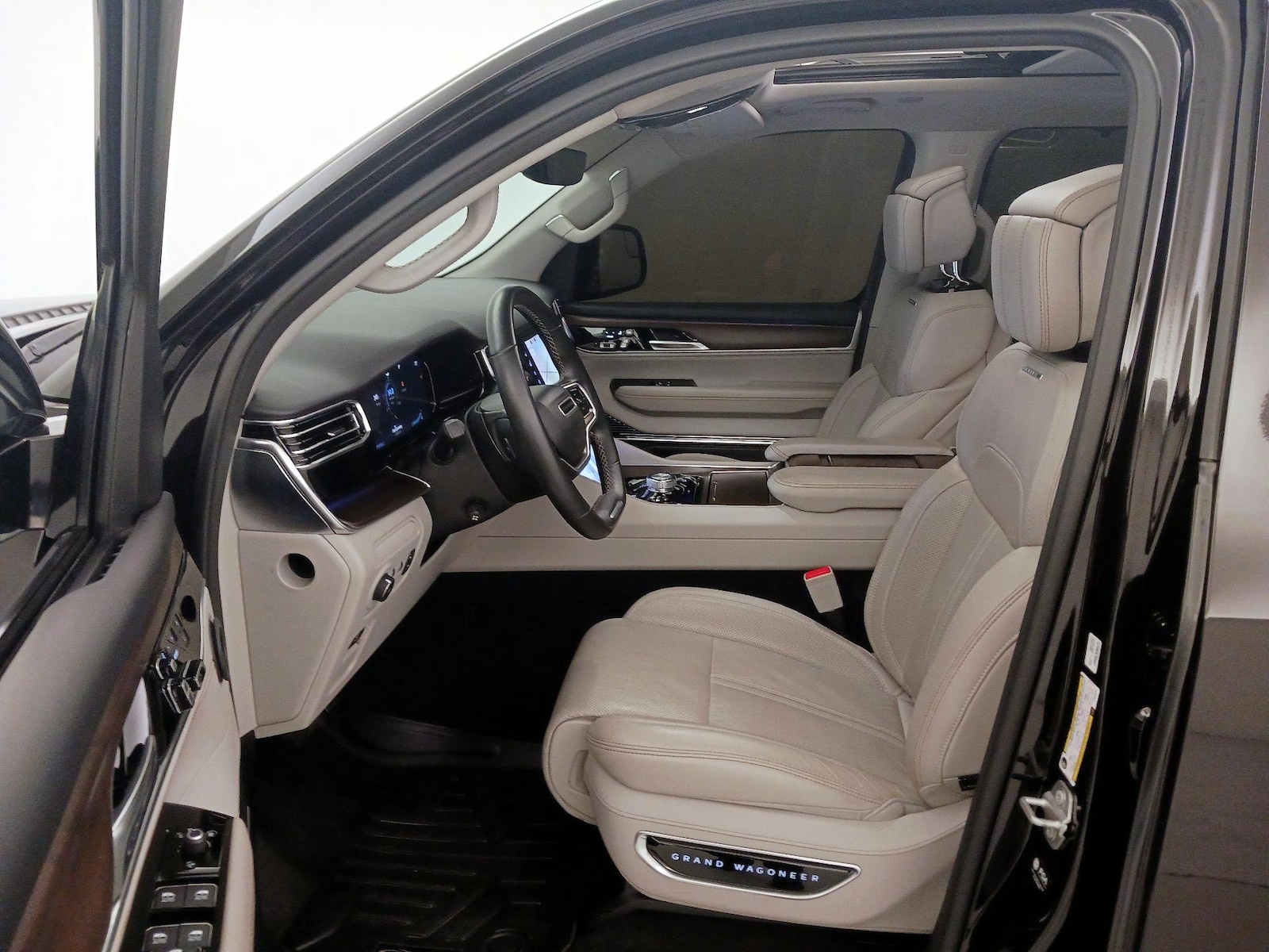 2023 Jeep Grand Wagoneer Series I - Photo 12