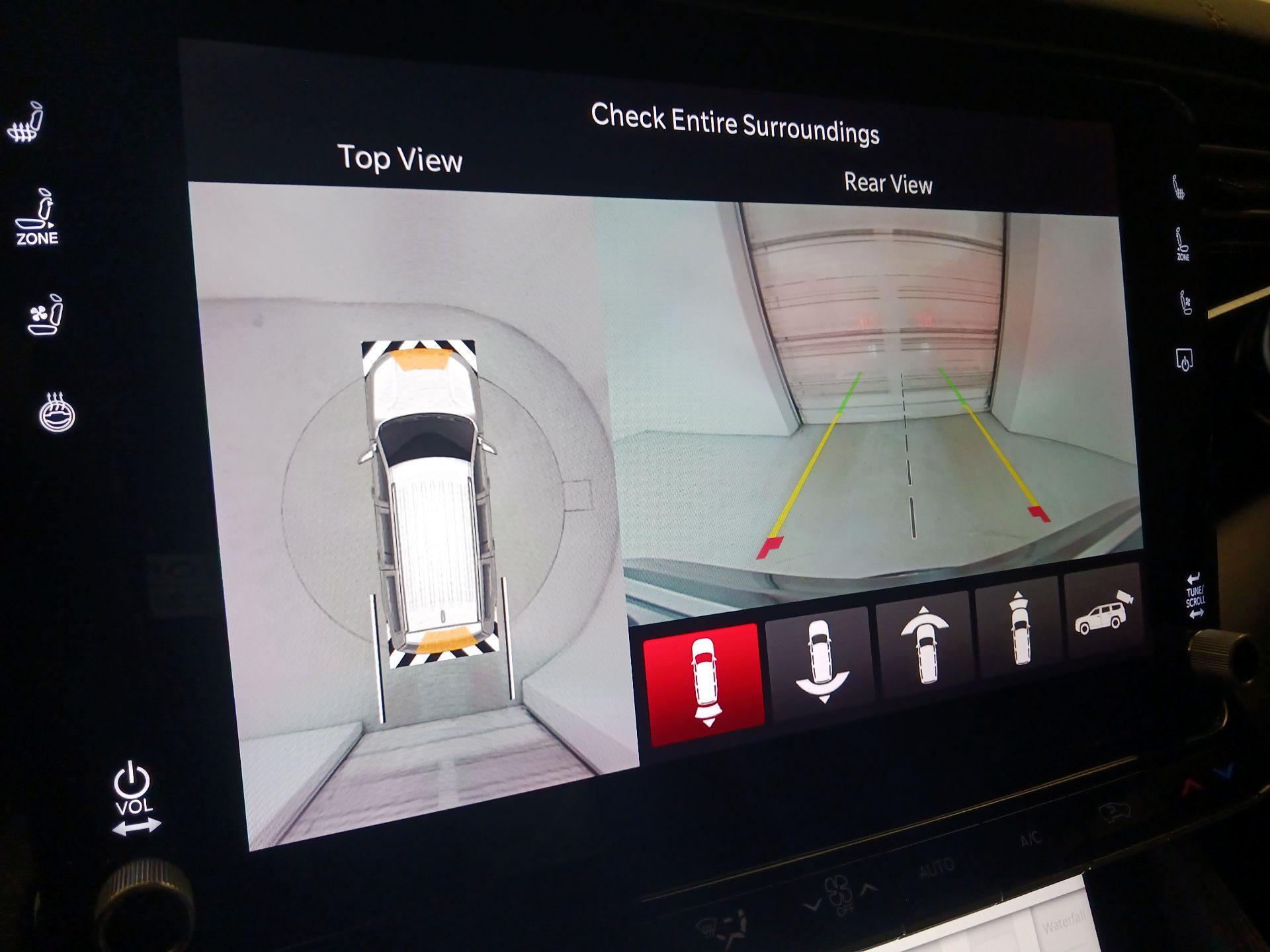 Thumbnail: 2023 Jeep Grand Wagoneer - 15