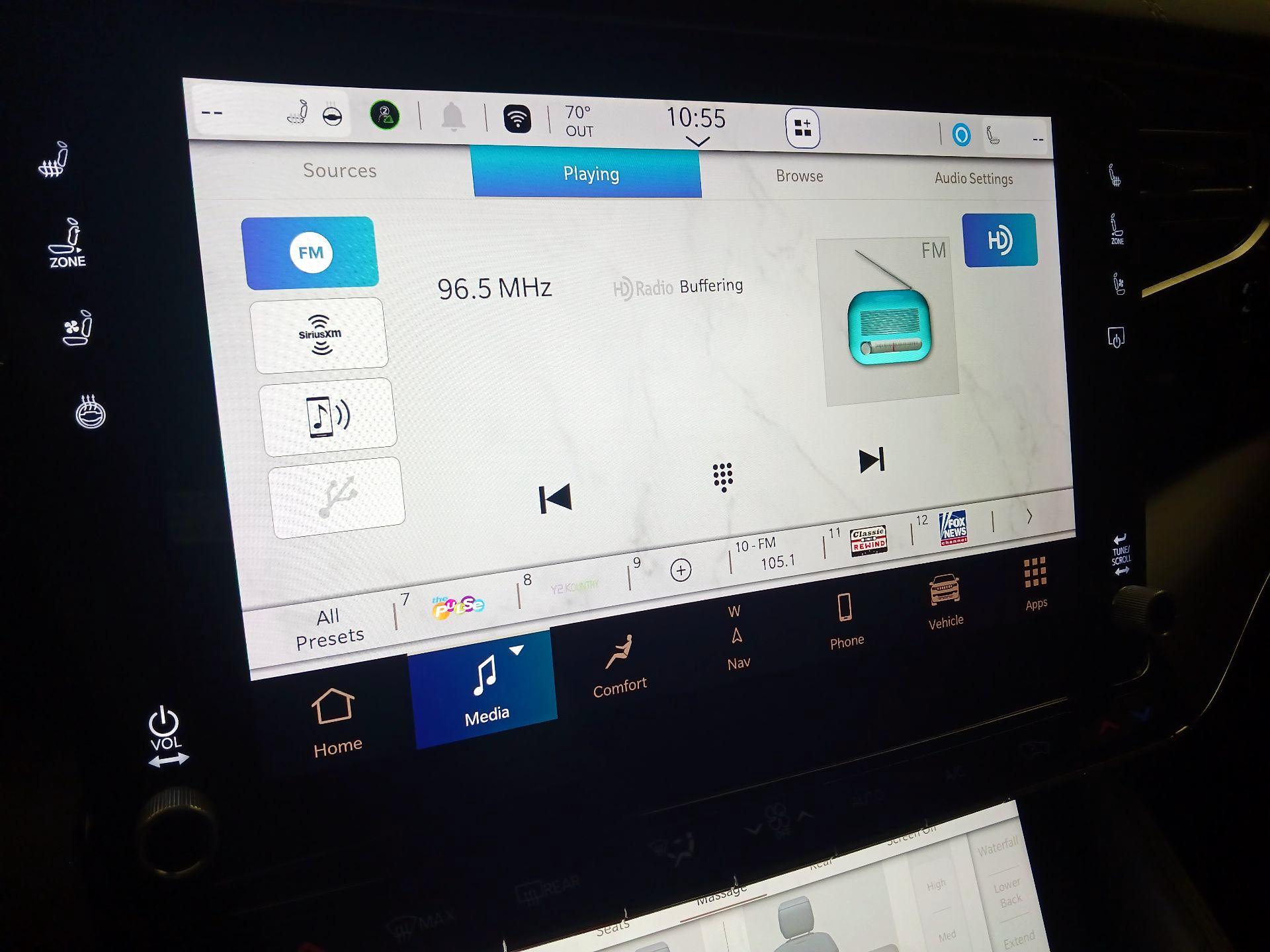 Thumbnail: 2023 Jeep Grand Wagoneer - 16