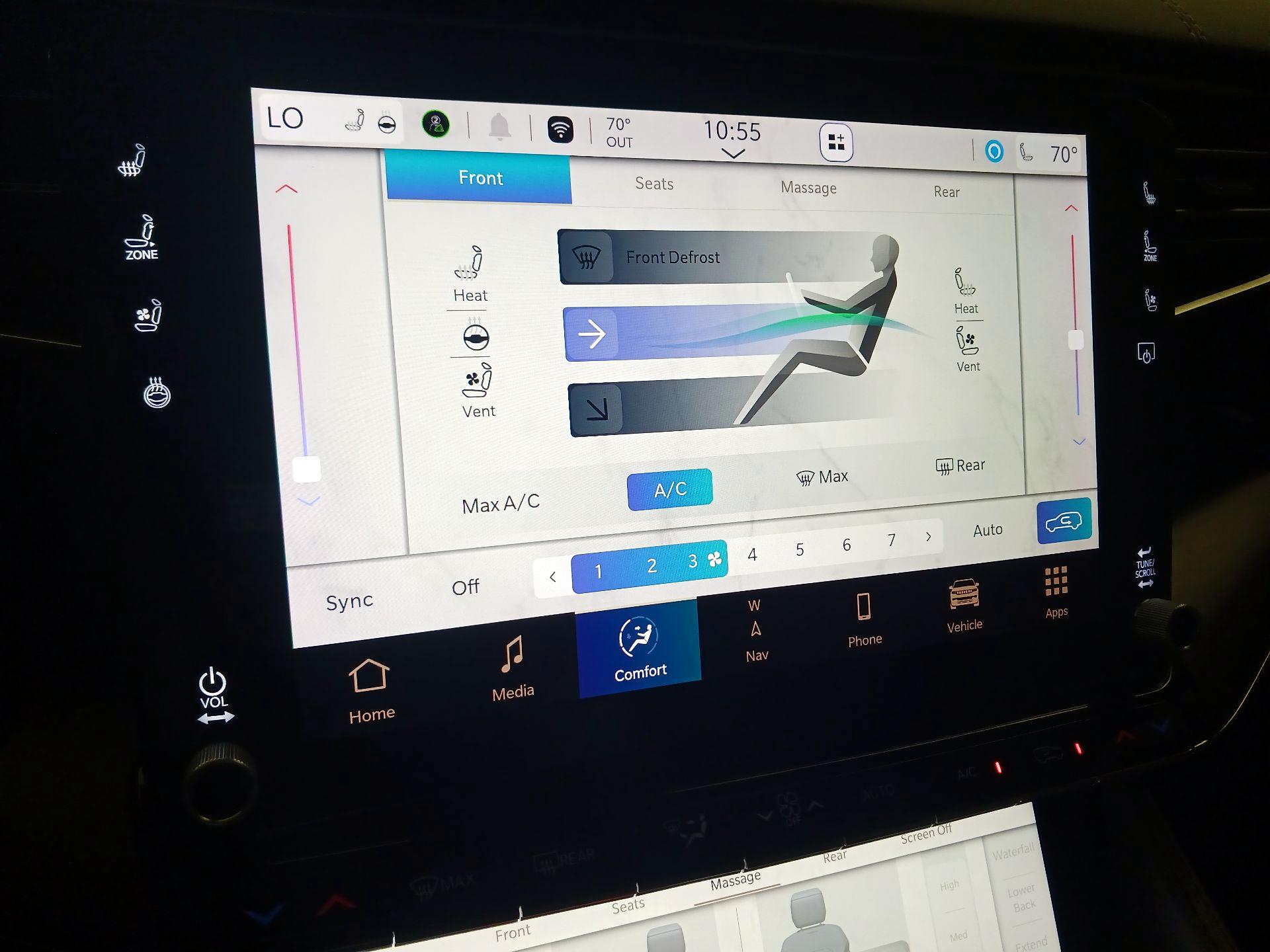 Thumbnail: 2023 Jeep Grand Wagoneer - 17