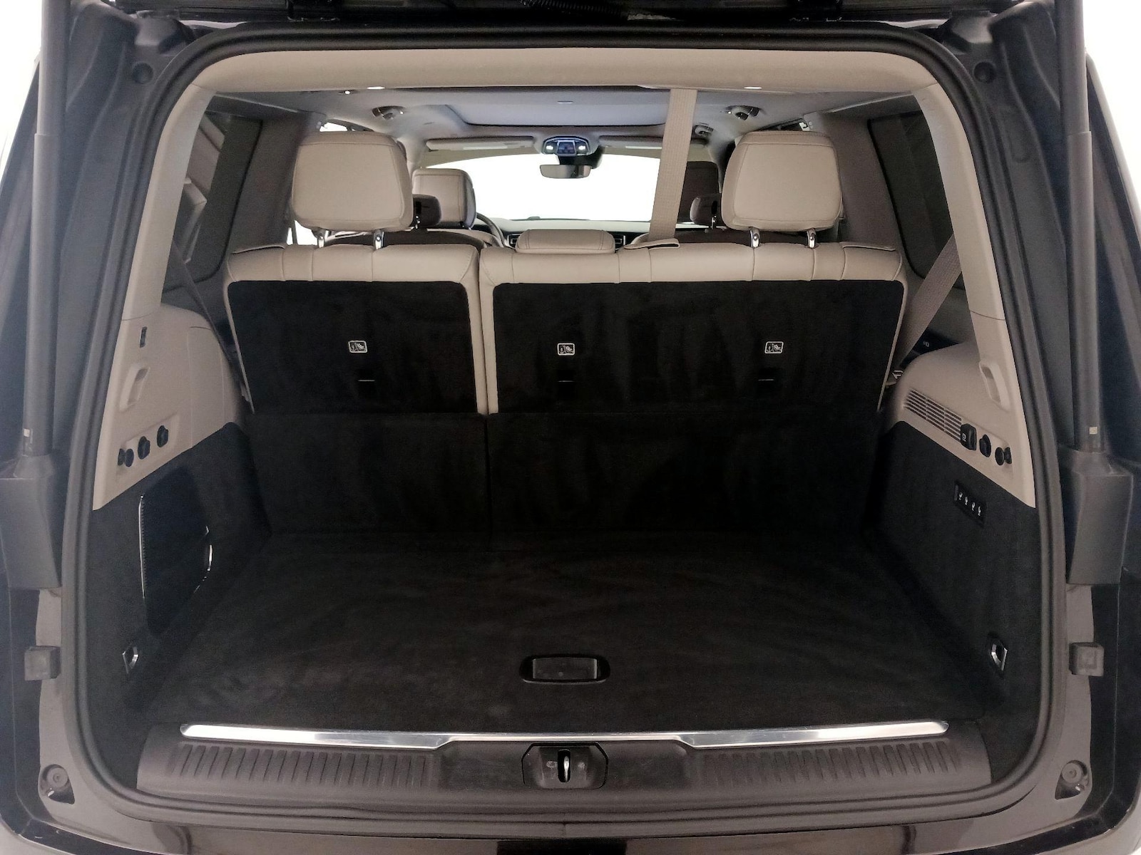 2023 Jeep Grand Wagoneer Series I - Photo 24