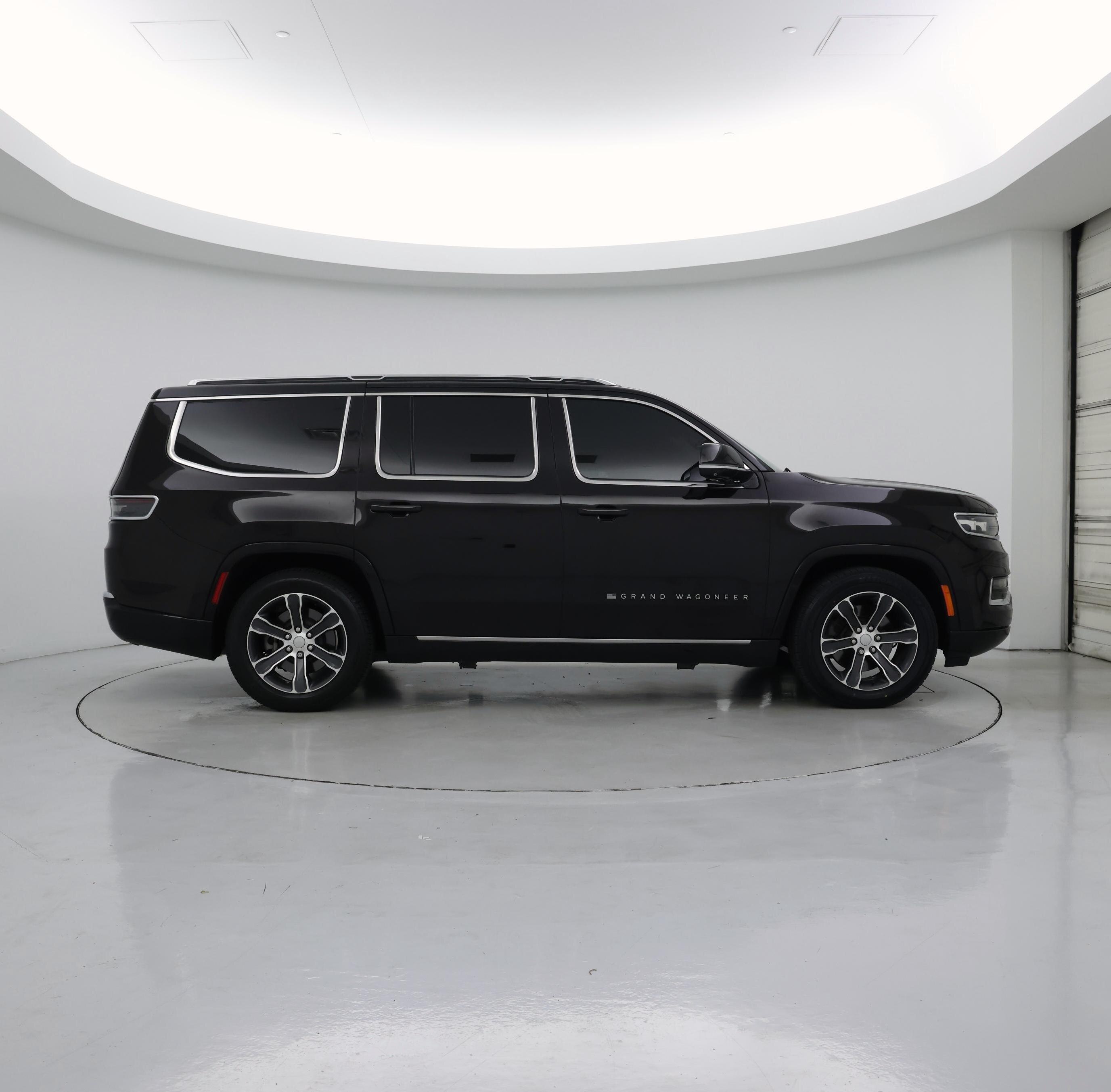 Thumbnail: 2023 Jeep Grand Wagoneer - 7