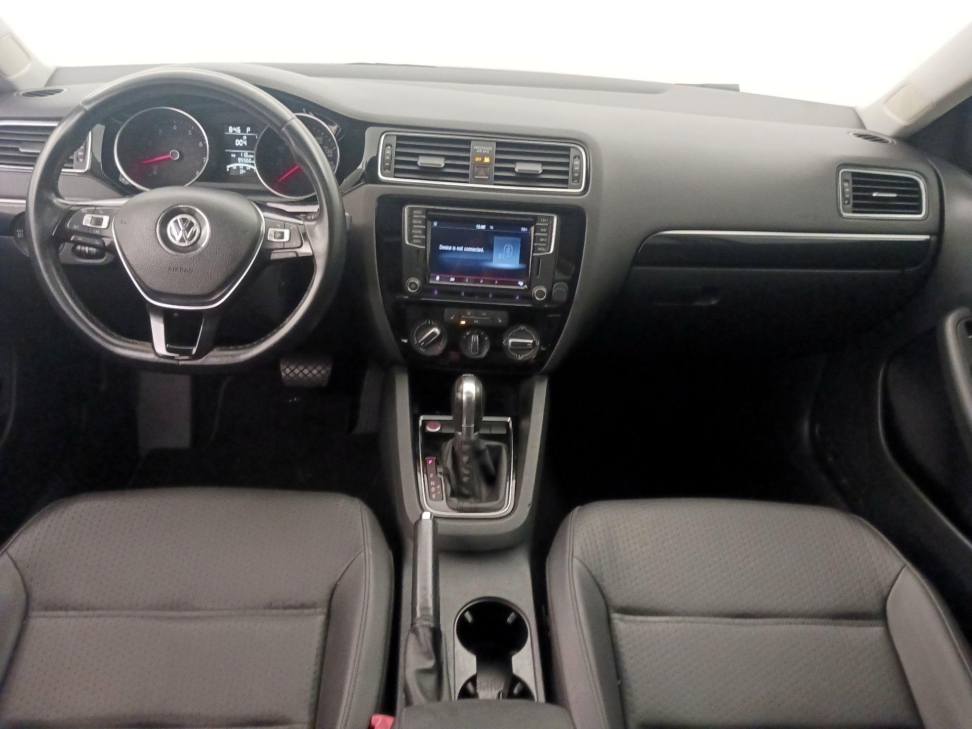 Thumbnail: 2016 Volkswagen Jetta - 9