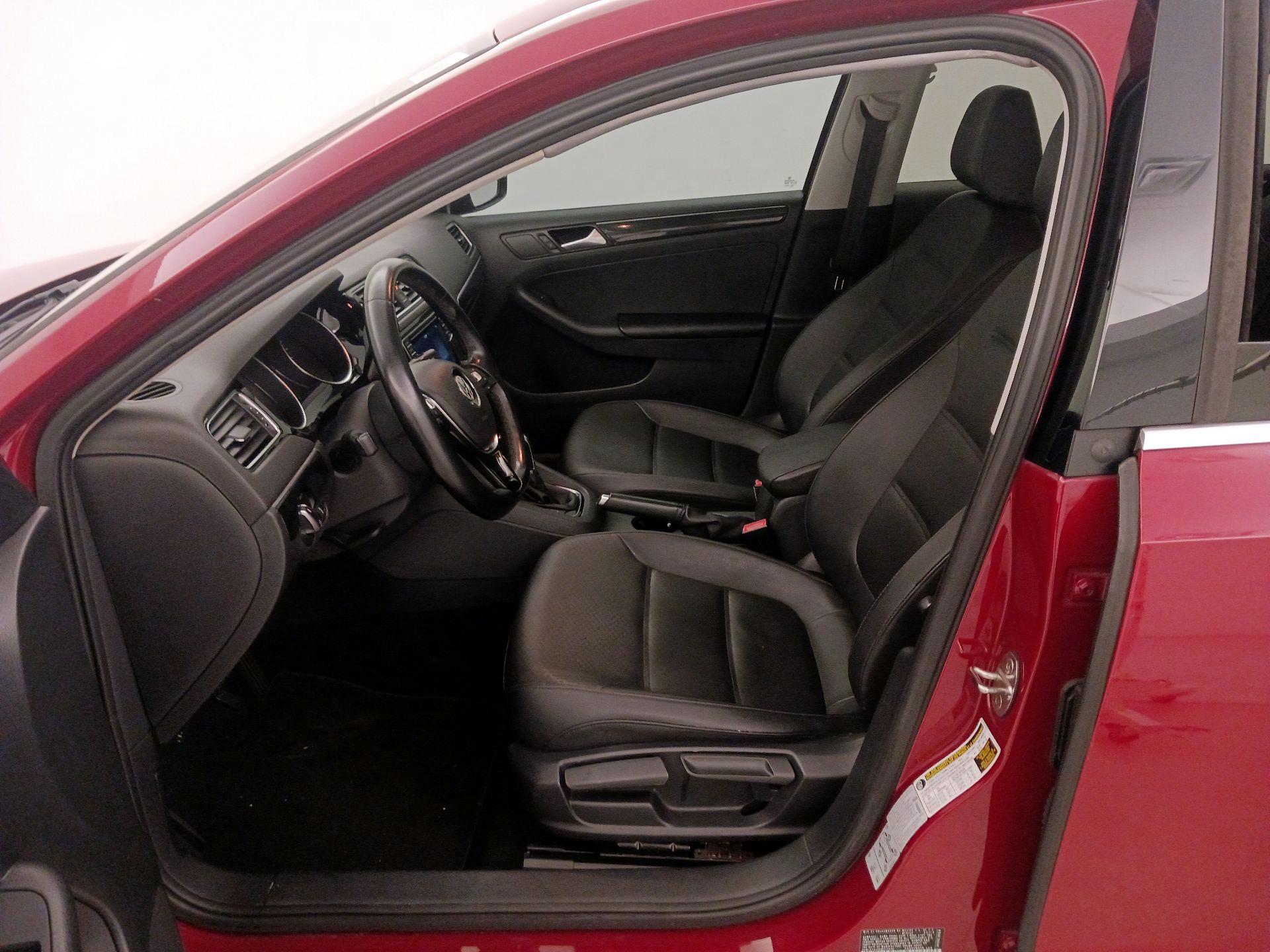 Thumbnail: 2016 Volkswagen Jetta - 11