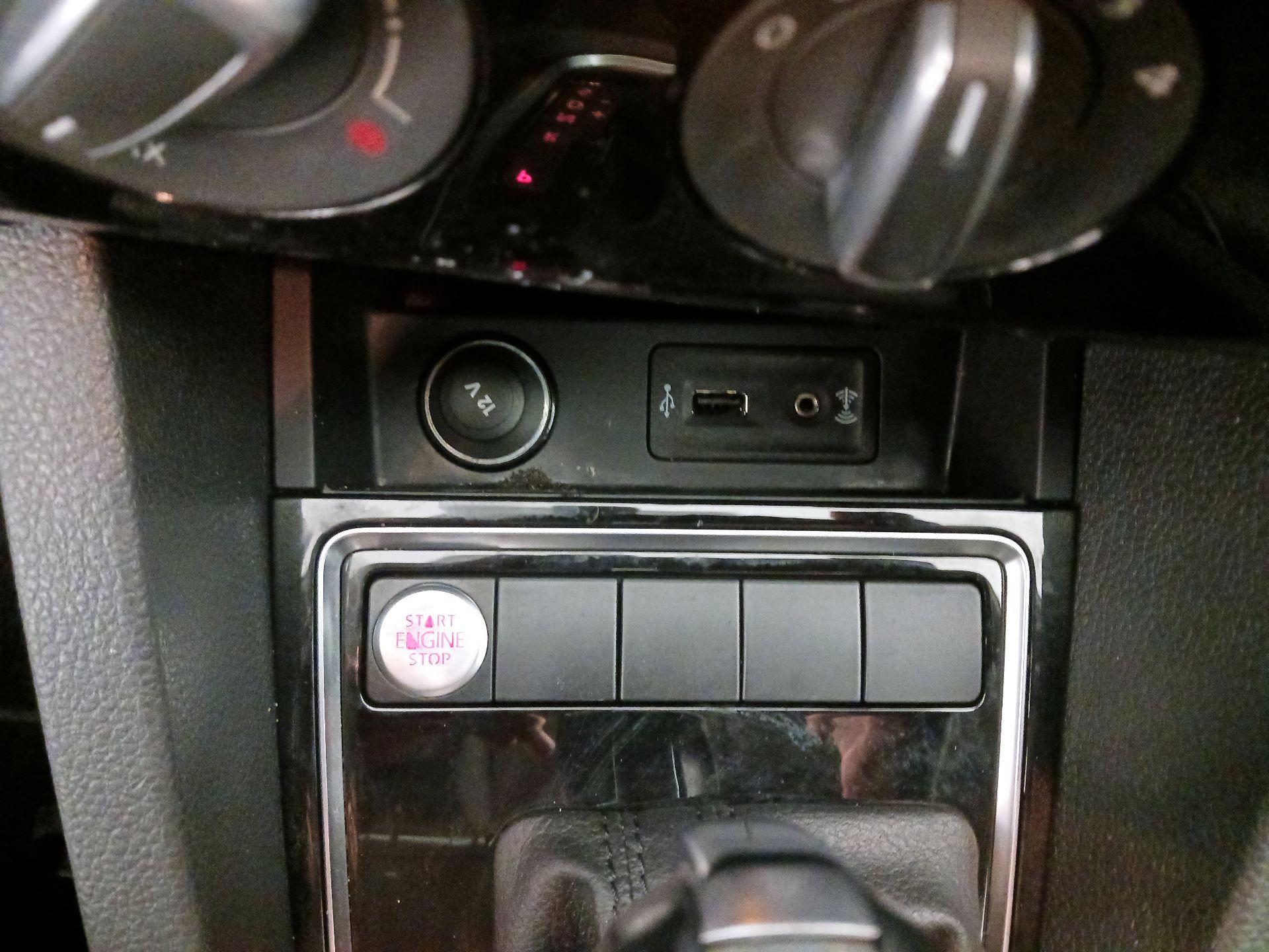 Thumbnail: 2016 Volkswagen Jetta - 18