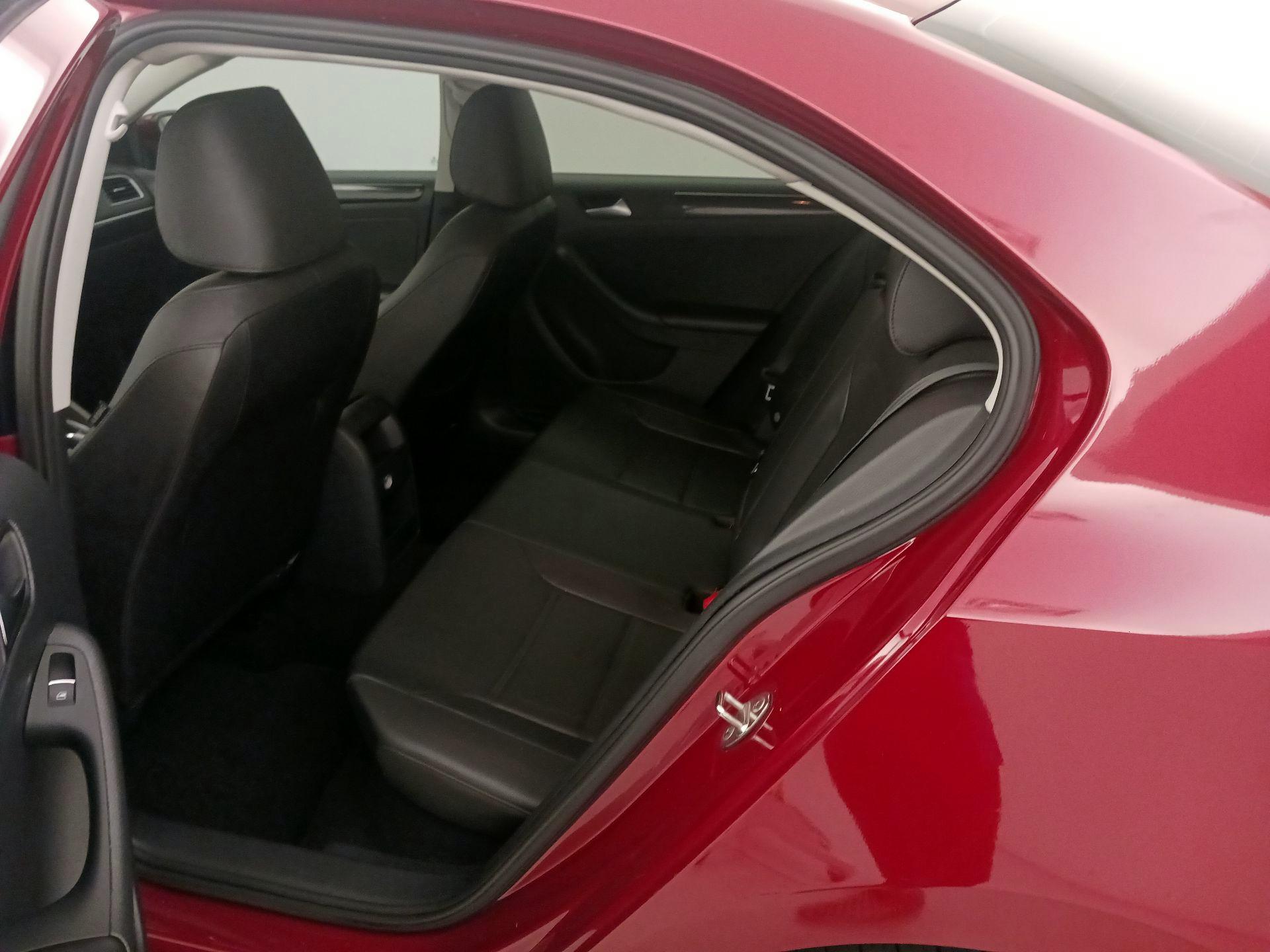 Thumbnail: 2016 Volkswagen Jetta - 20