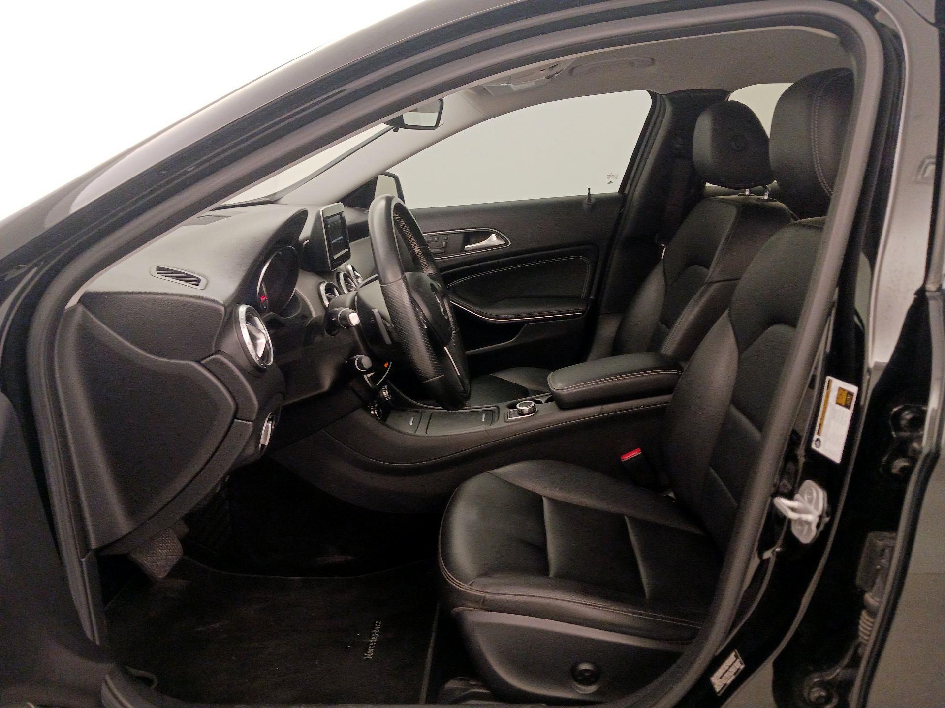 Thumbnail: 2015 Mercedes-Benz GLA - 11