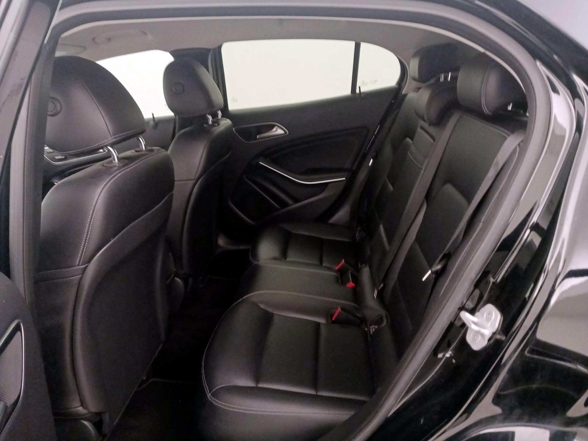 Thumbnail: 2015 Mercedes-Benz GLA - 19