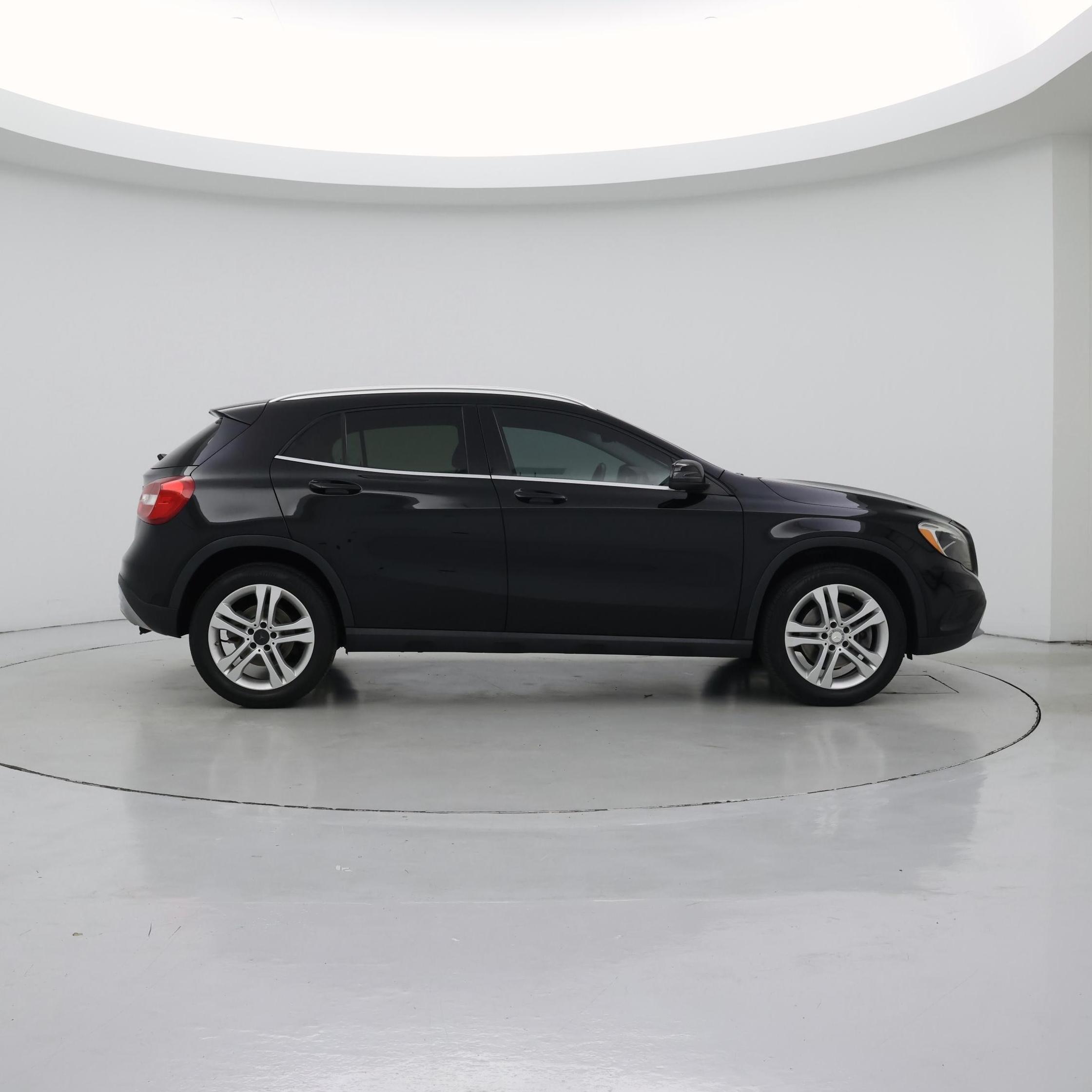 Thumbnail: 2015 Mercedes-Benz GLA - 7