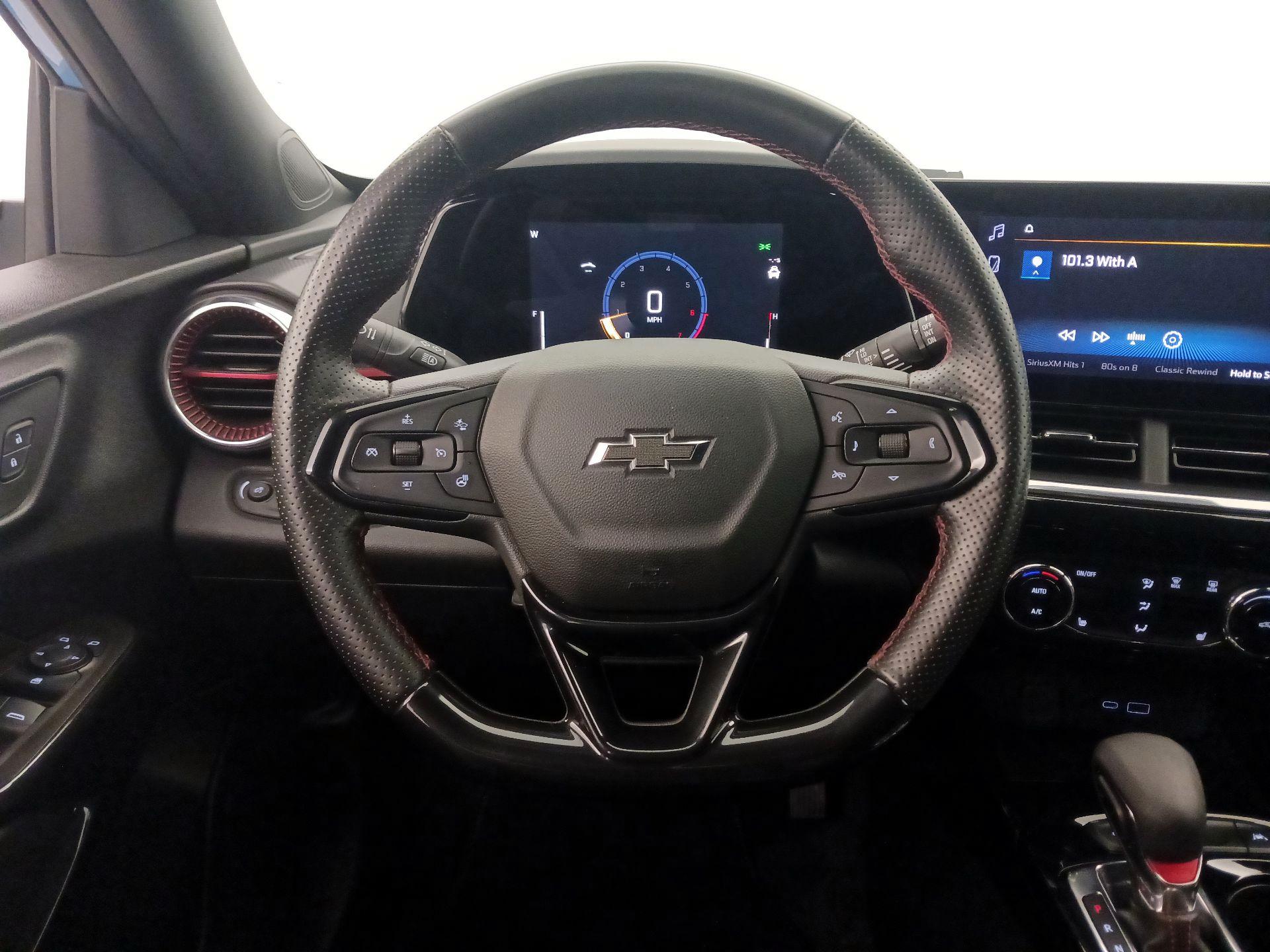 Thumbnail: 2024 Chevrolet Trax - 10