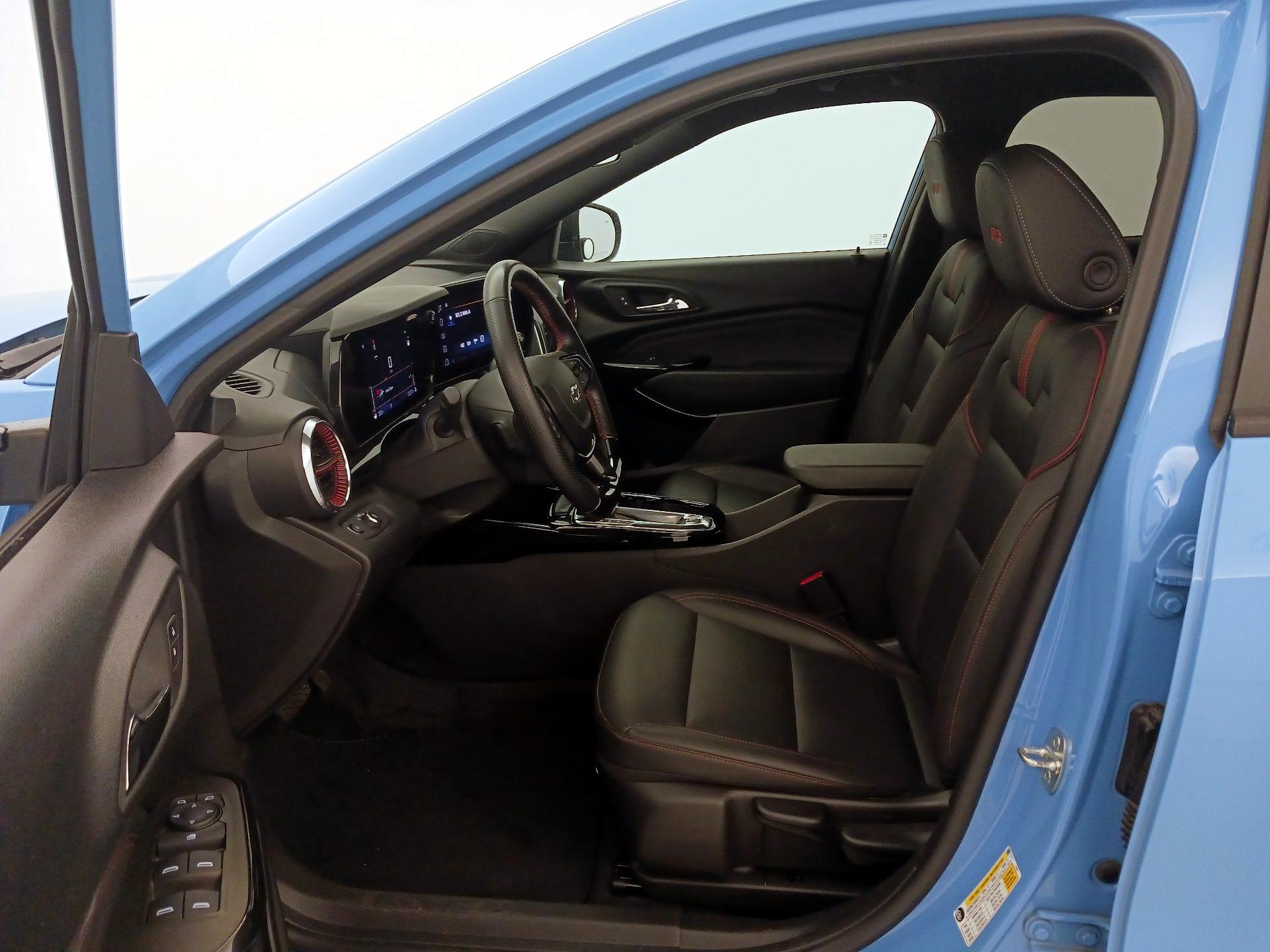 Thumbnail: 2024 Chevrolet Trax - 11