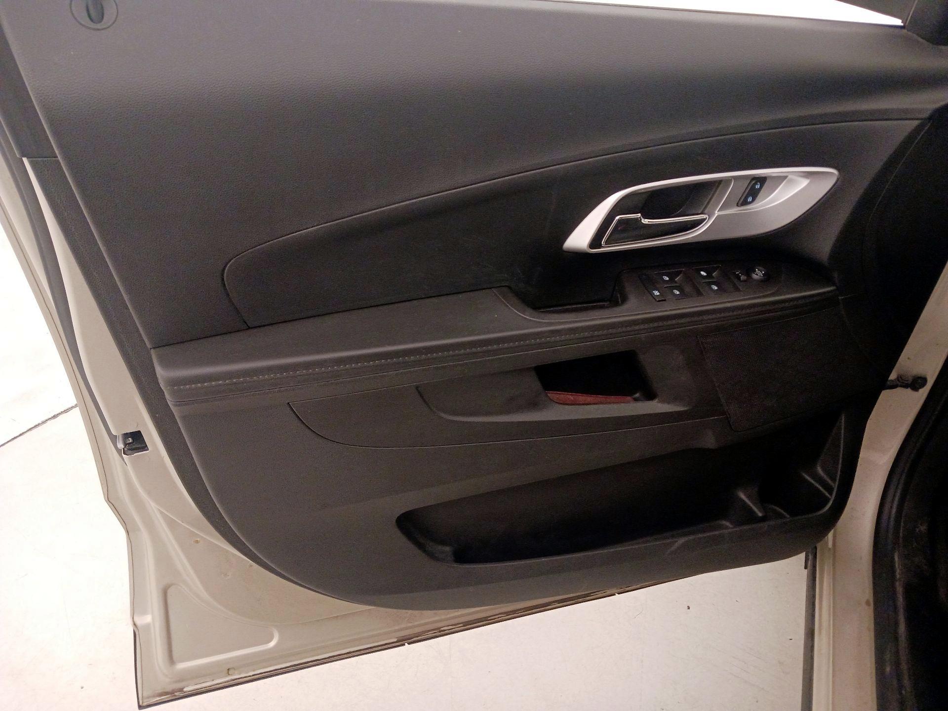 Thumbnail: 2015 Chevrolet Equinox - 12