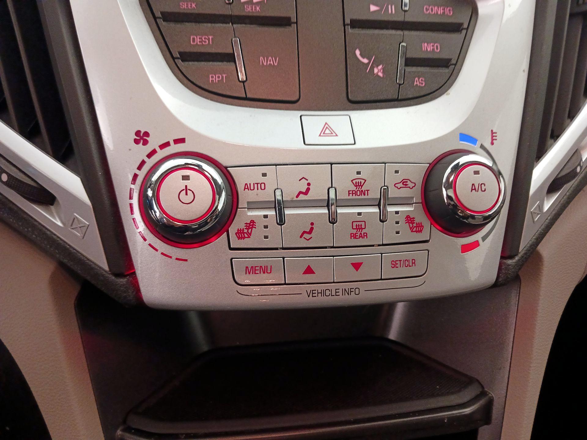 Thumbnail: 2016 GMC Terrain - 17