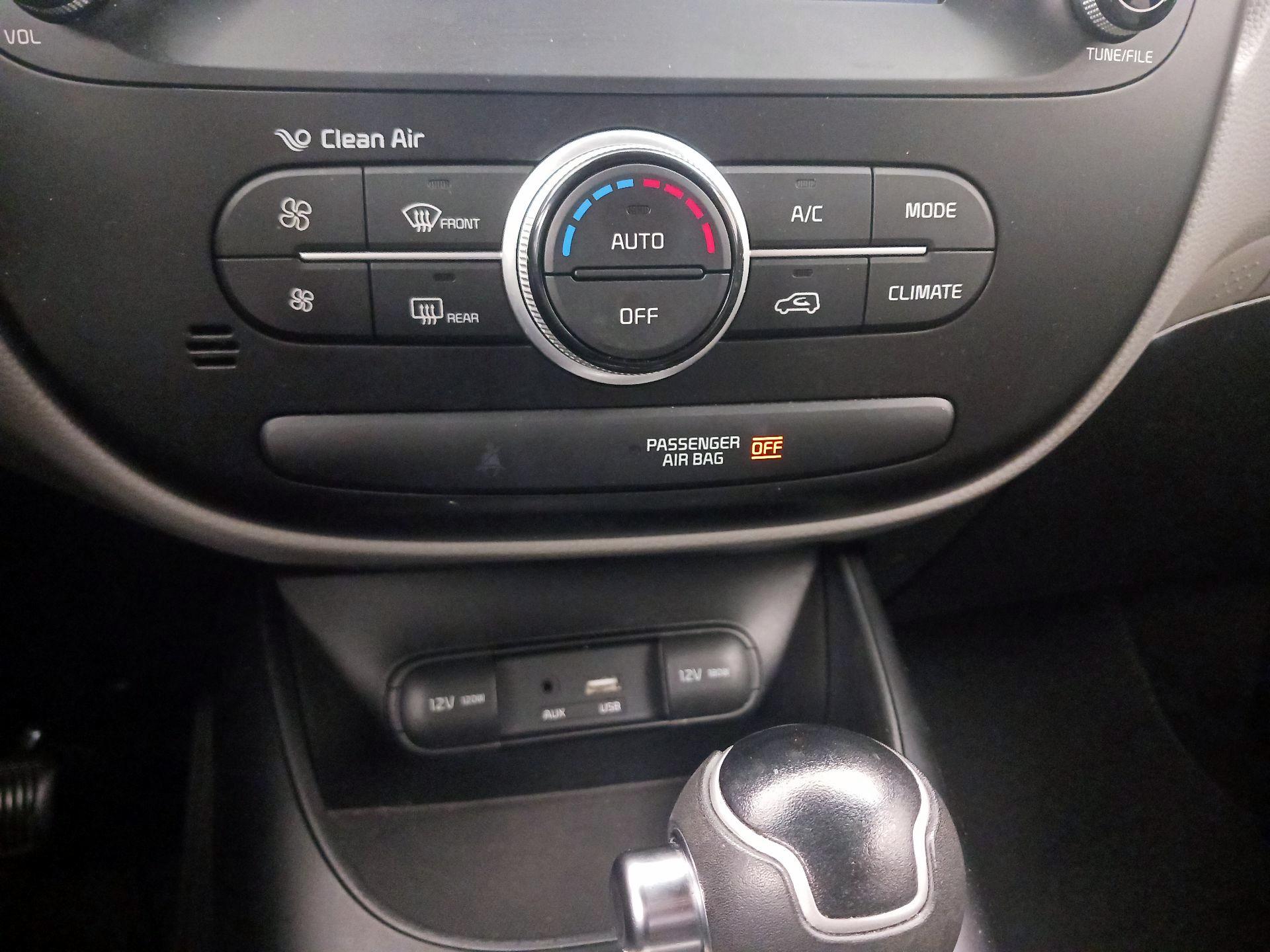 Thumbnail: 2018 Kia Soul - 16