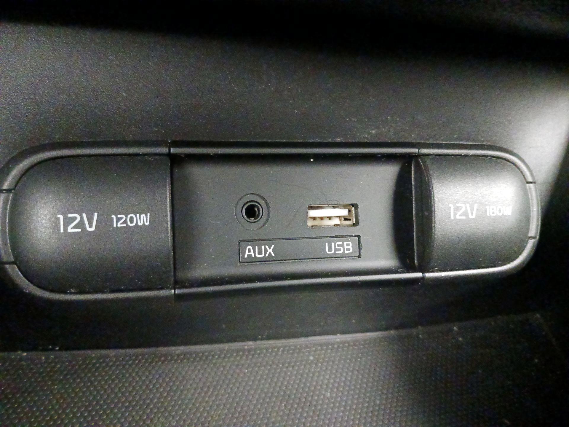 Thumbnail: 2018 Kia Soul - 18